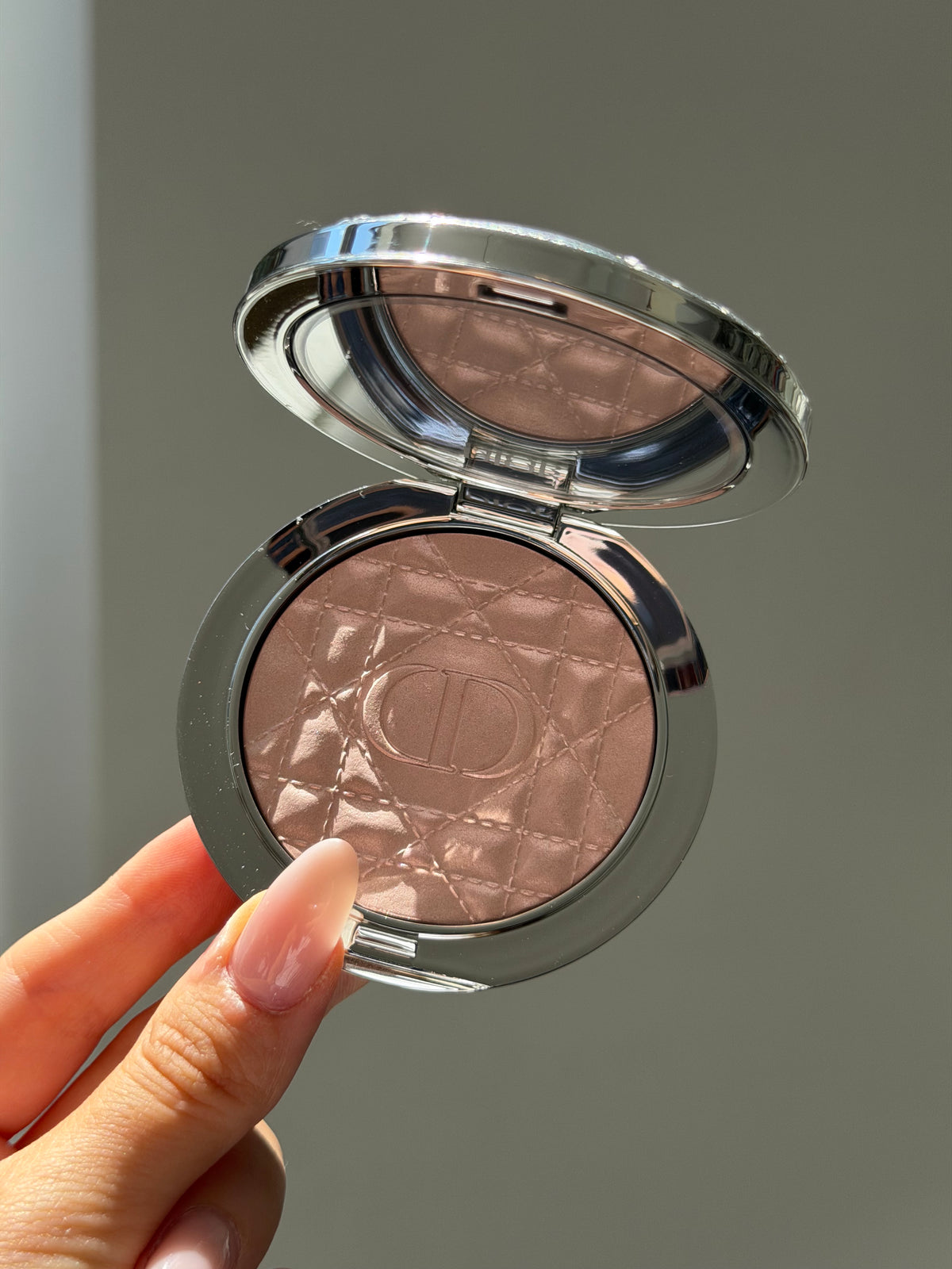 DIOR Forever Glow Luminizer - Illuminating Powder For Face (03)