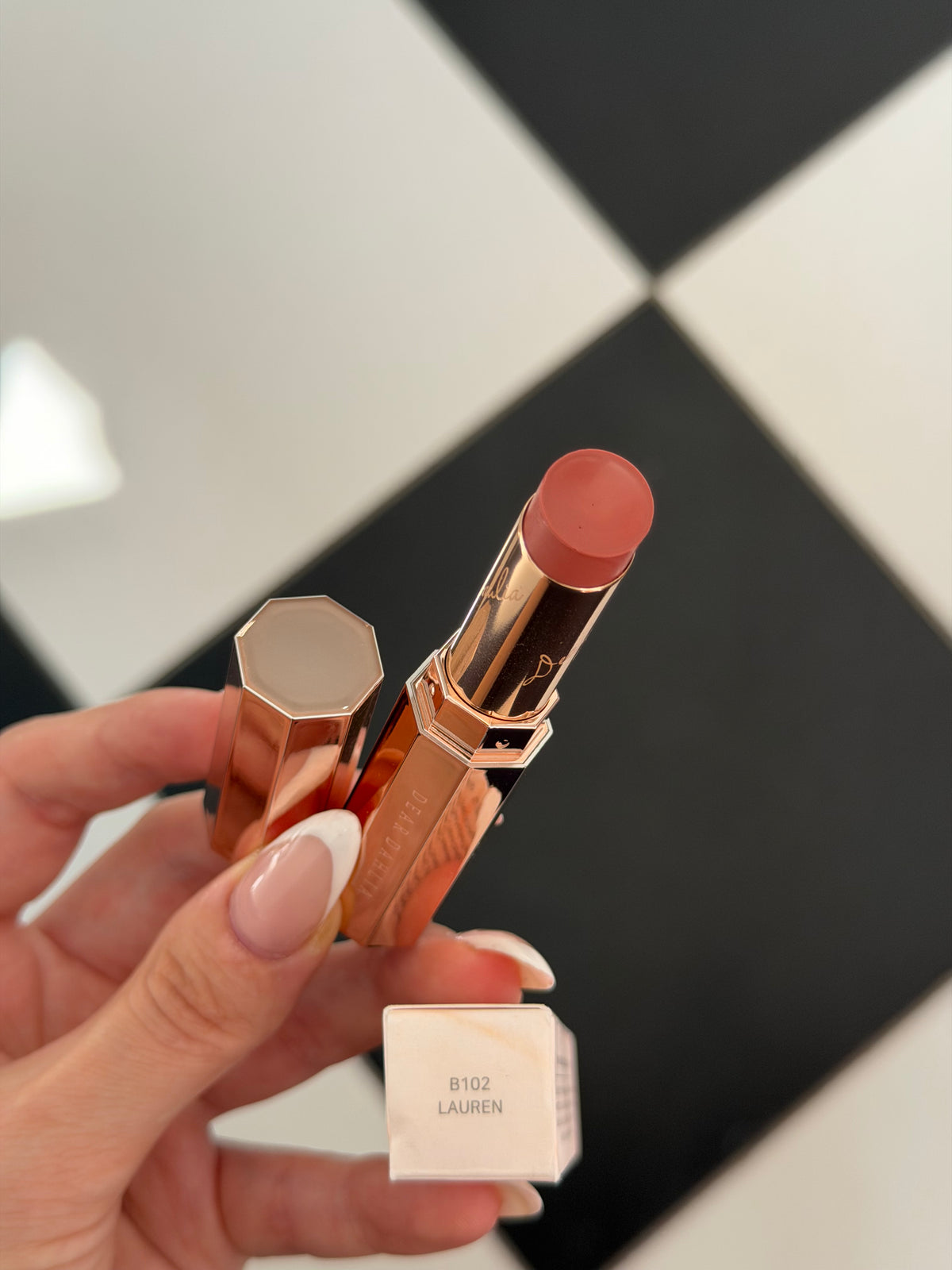 DEAR DAHLIA Blooming Edition - Lauren
Lip Paradise Color Balm - Lip Balm