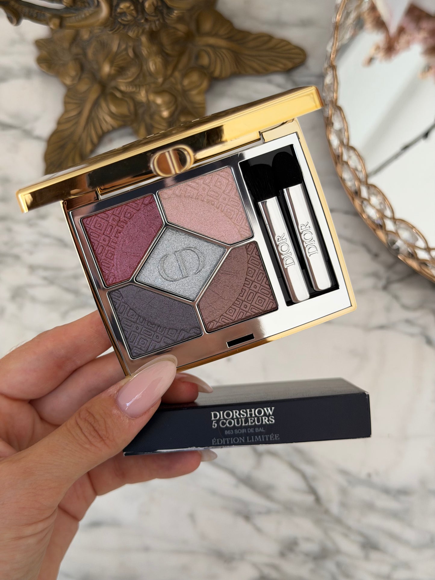 DIOR Diorshow 5 Couleurs - Limited Edition (863)
High-Color Eyeshadow Wardrobe - Longwear Creamy Powder Palette