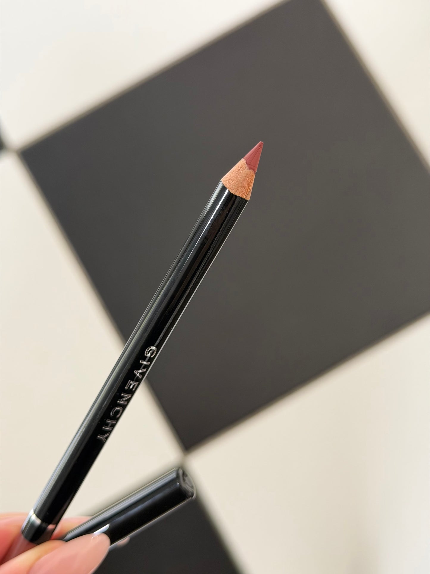 GIVENCHY
Lip Liner (09)
