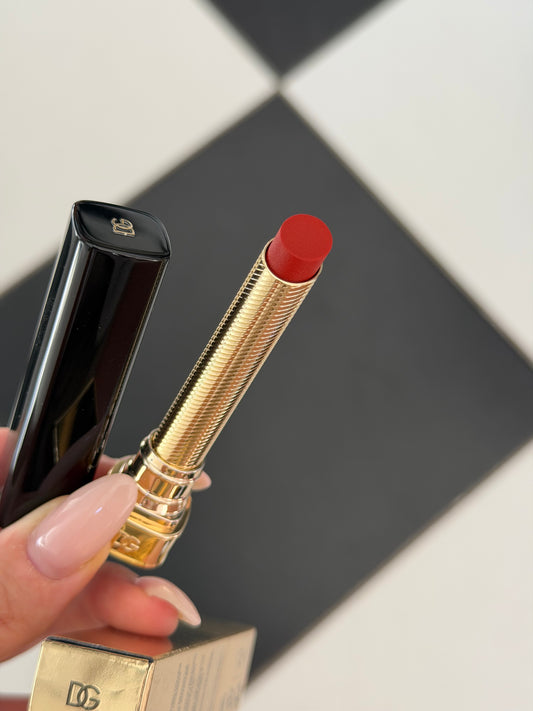DOLCE&GABBANA My Comfy Matte Lipstick - My 520
Instant Rich Color & Hydration Lip Stylo