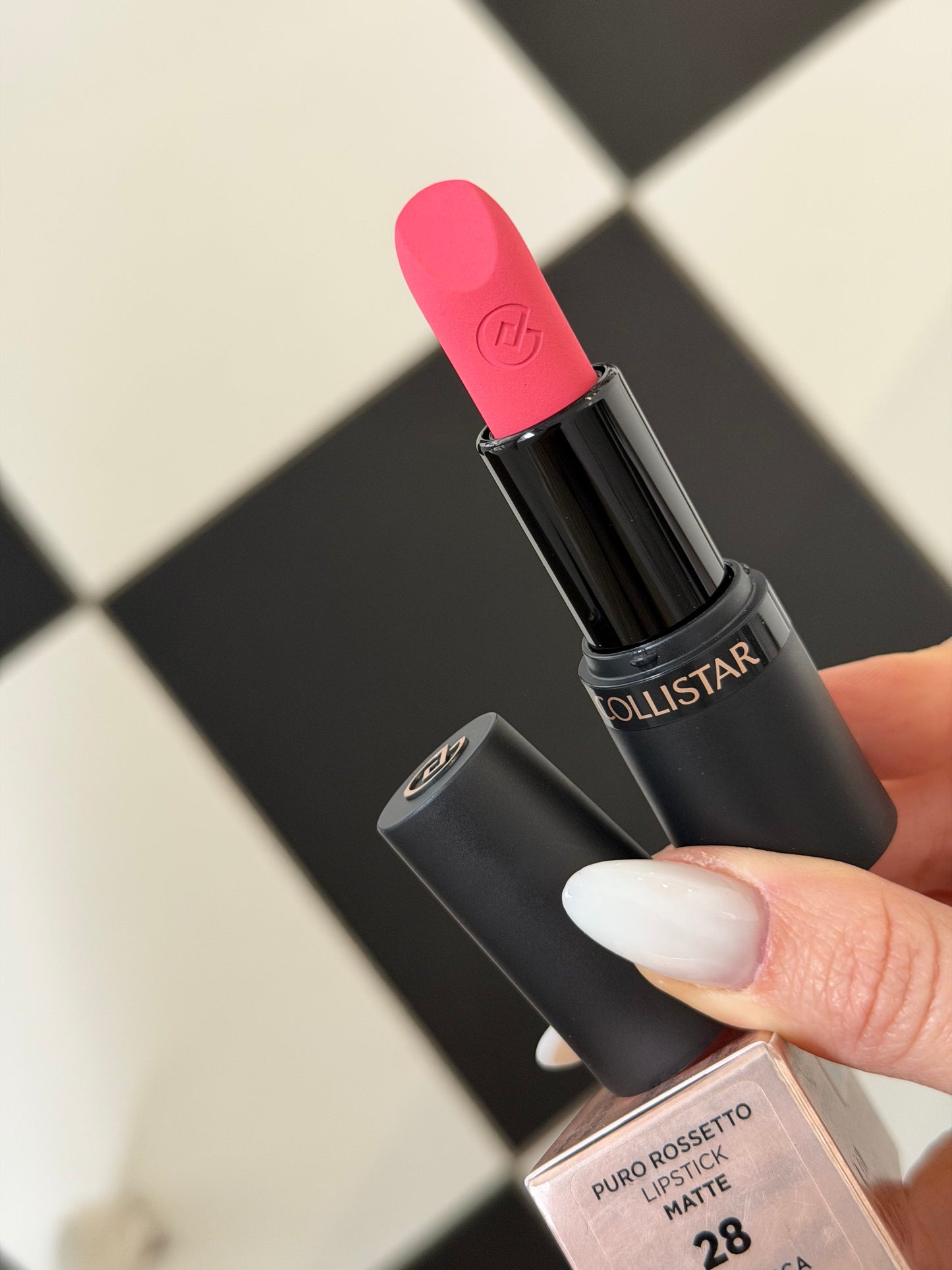 COLLISTAR
Puro Matte Lipstick (28 Matte)
Hydrated Lips With a Long-Lasting Matte Finish