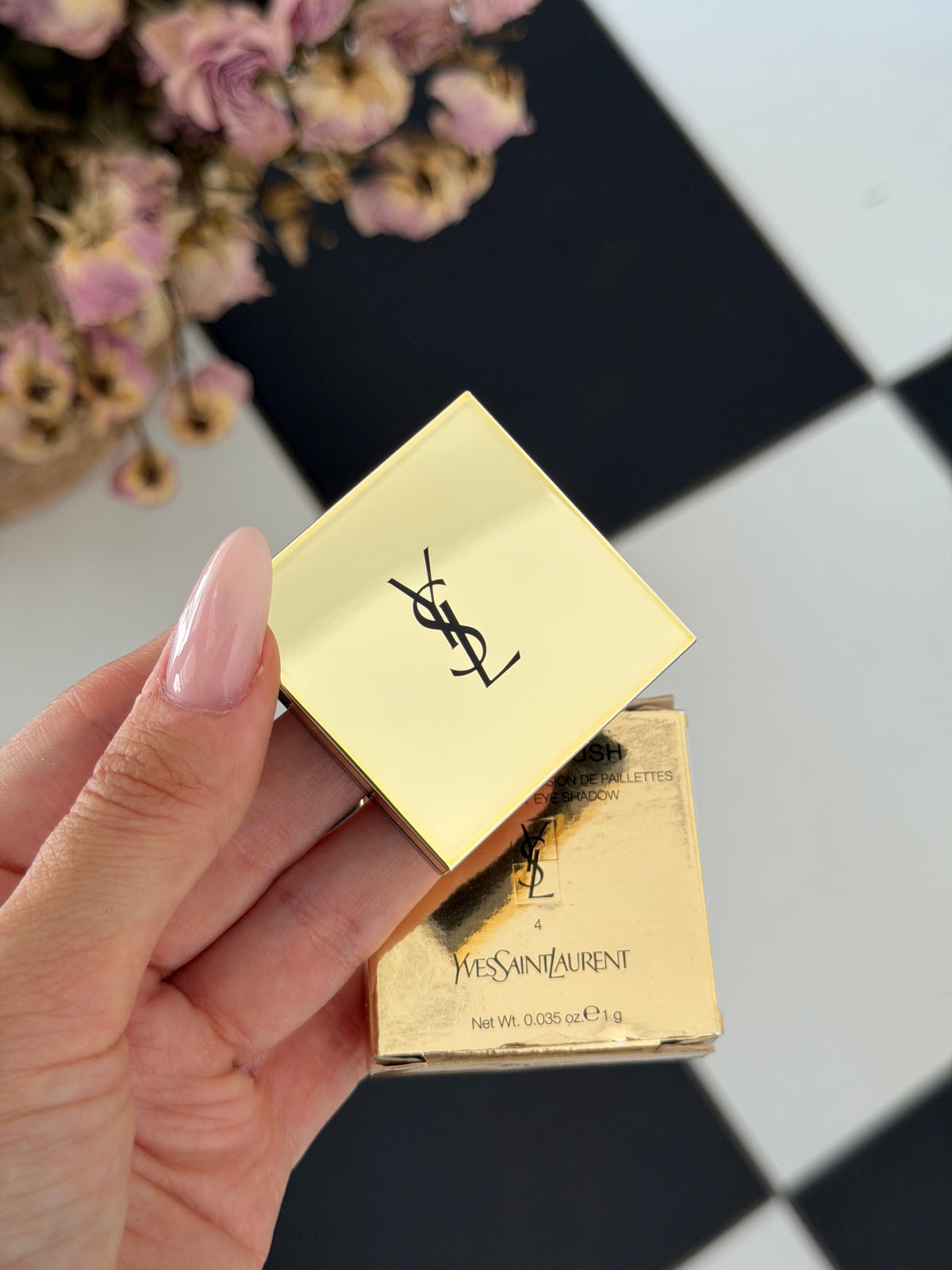 YSL Satin Crush Mono Eyeshadow (4)