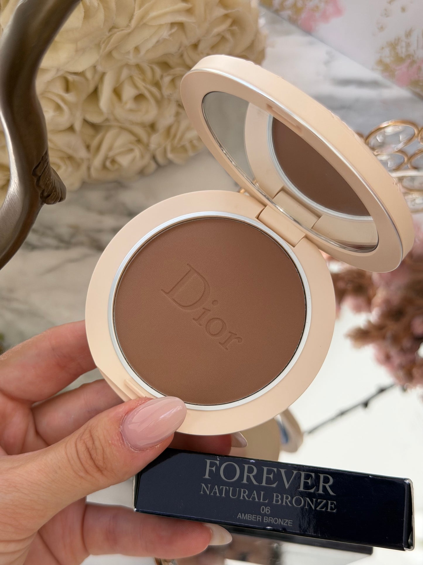 DIOR Forever Natural Bronze
Healthy Glow Bronzing Powder (06)