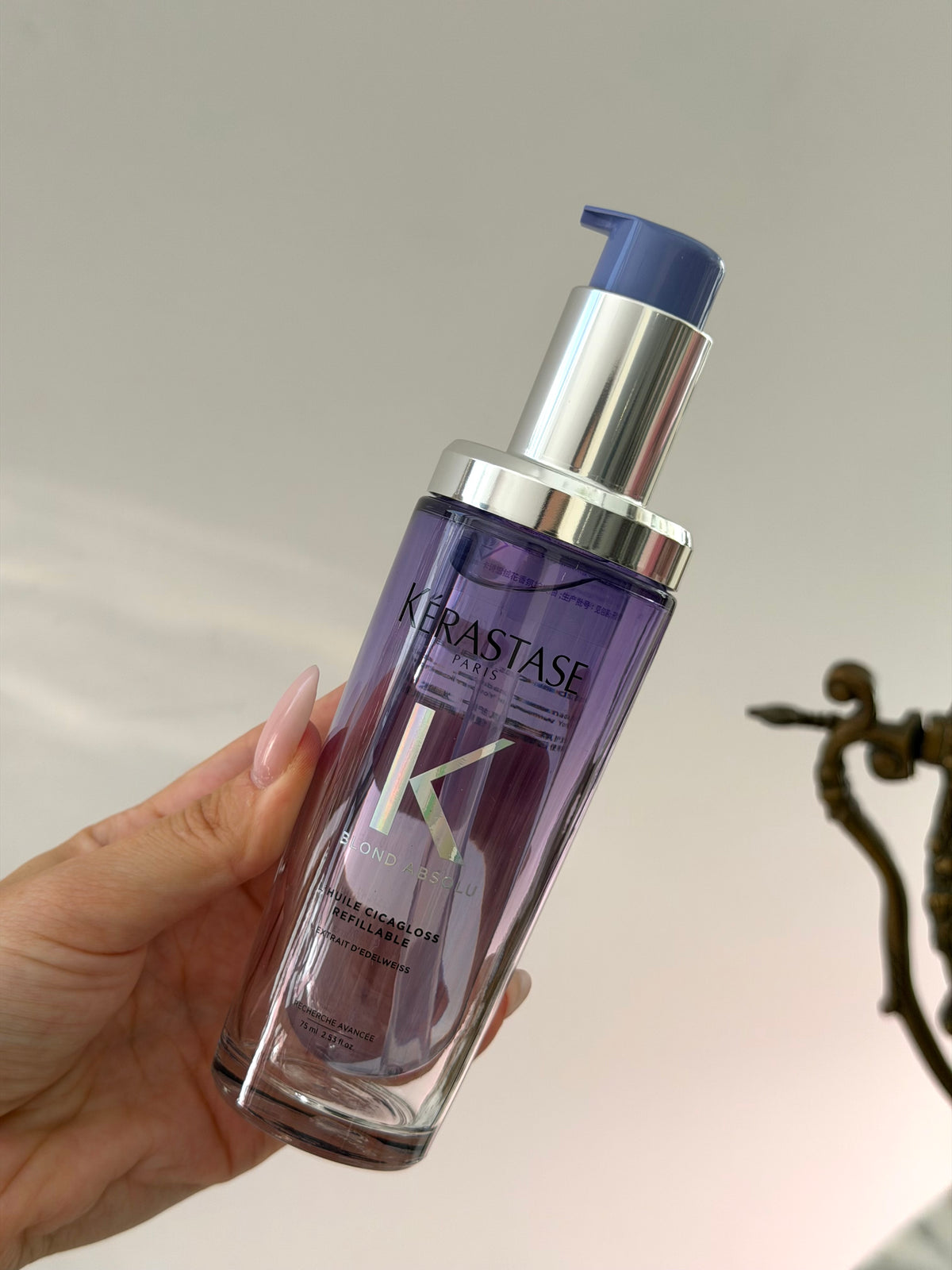KÉRASTASE Blonde Absolu
Cicagloss Hydrating Hair Oil