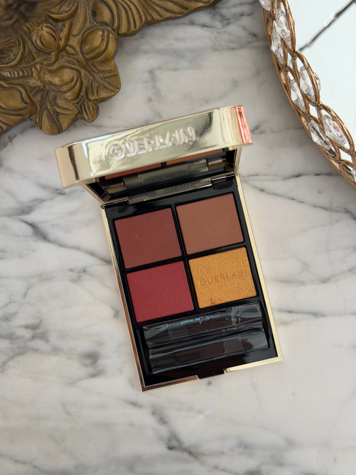 GUERLAIN Ombres G
Eyeshadow Quad
Multi-Effect, High Color & Long Wear (214)