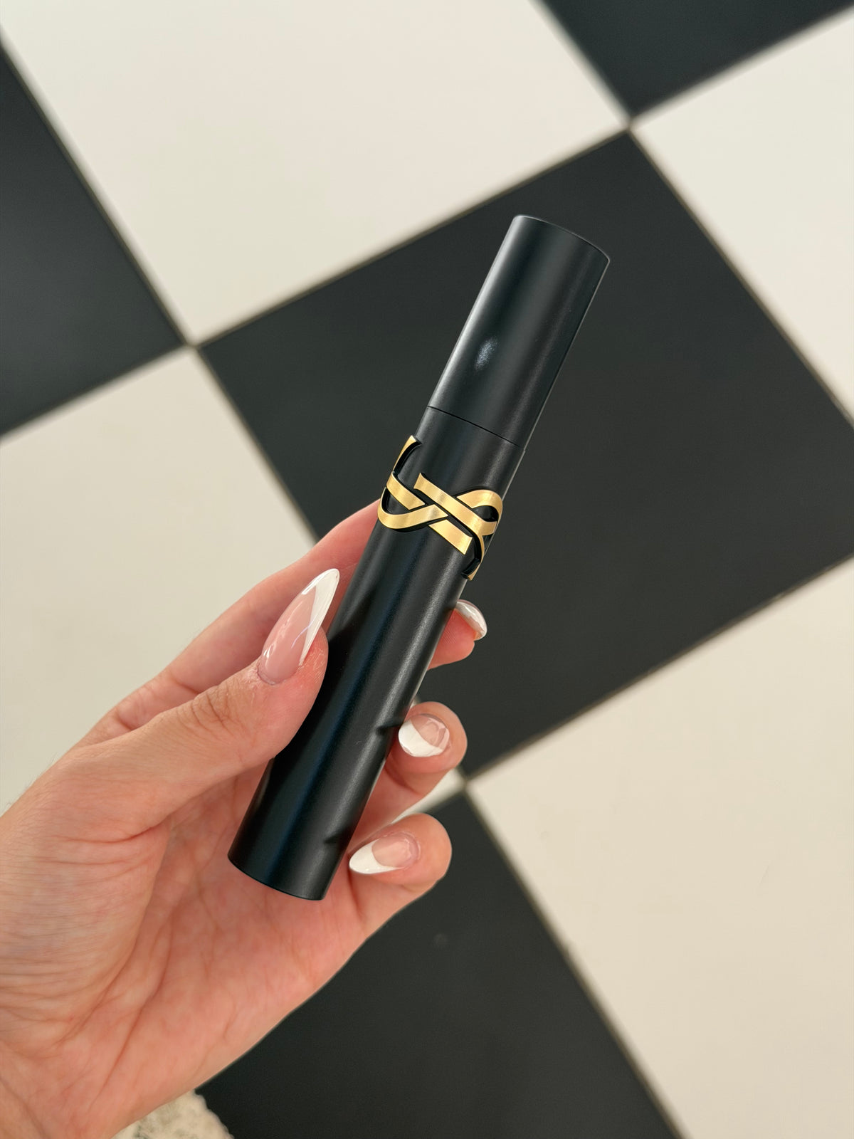 YSL
Lash Clash Extreme Volume Mascara - Black