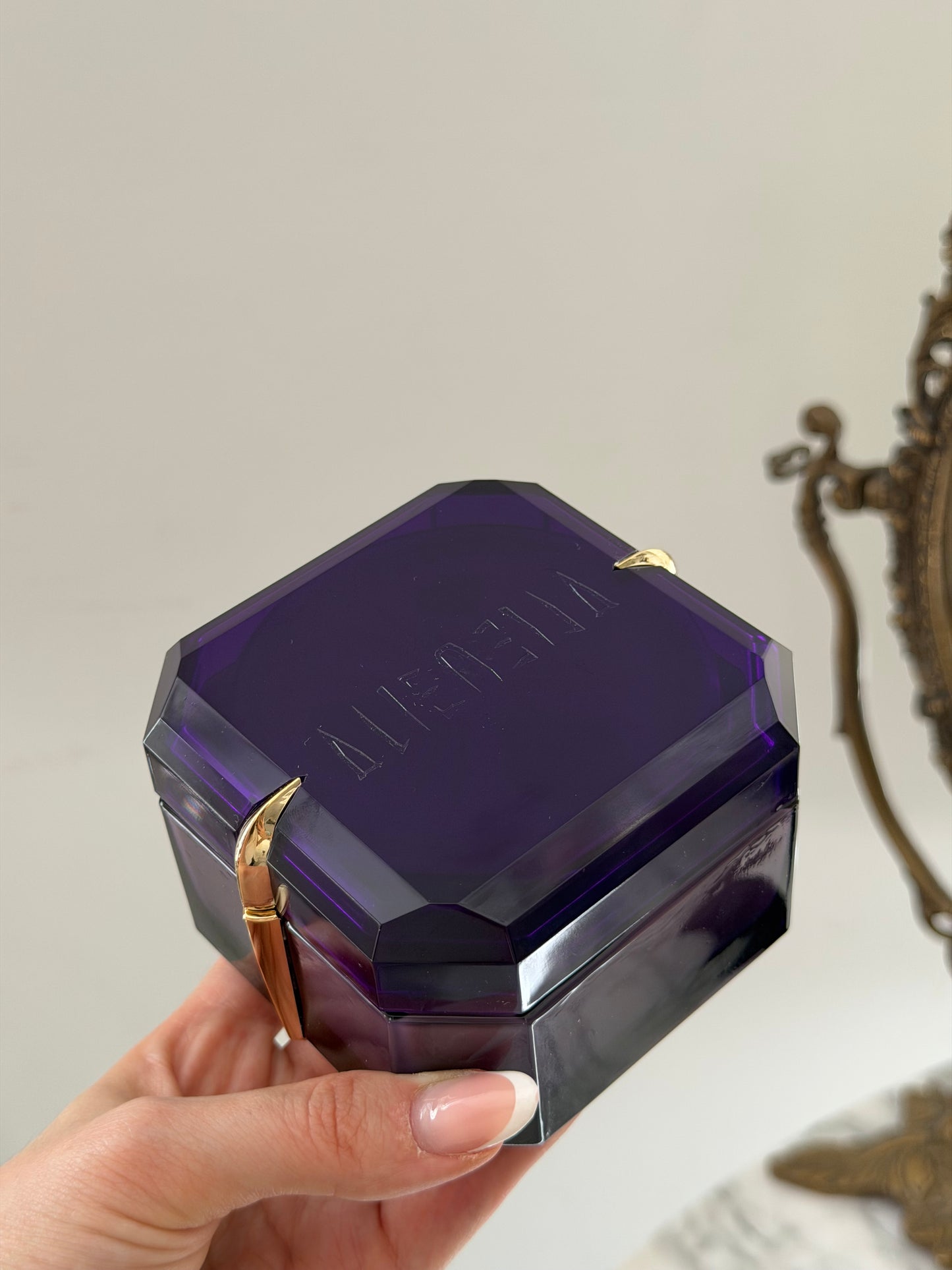 THIERRY MUGLER Alien Beautifying Body Cream