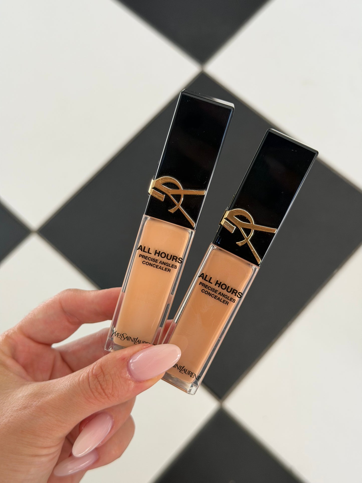 YSL All Hours Precise Angles Luminous Matte Face & Eye Longwear Concealer (MN1)