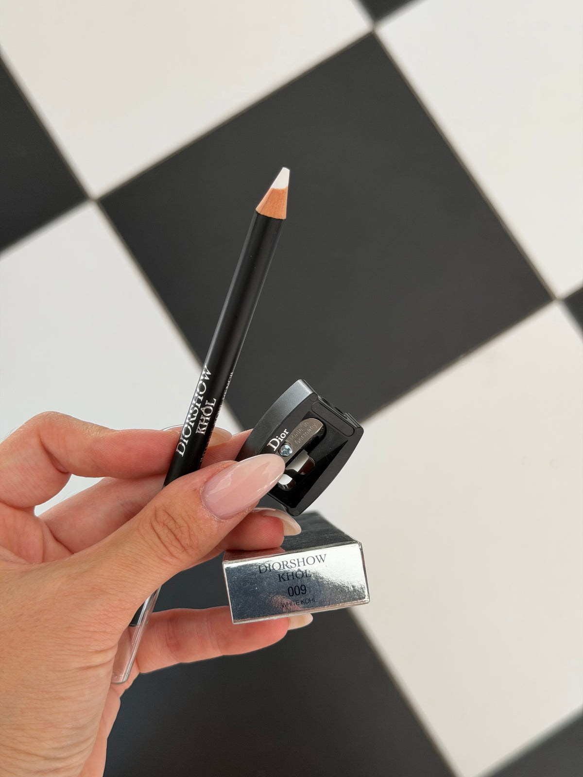 DIOR Diorshow Khôl Waterproof (009)
High Intensity Pencil With Sponge And Sharpener