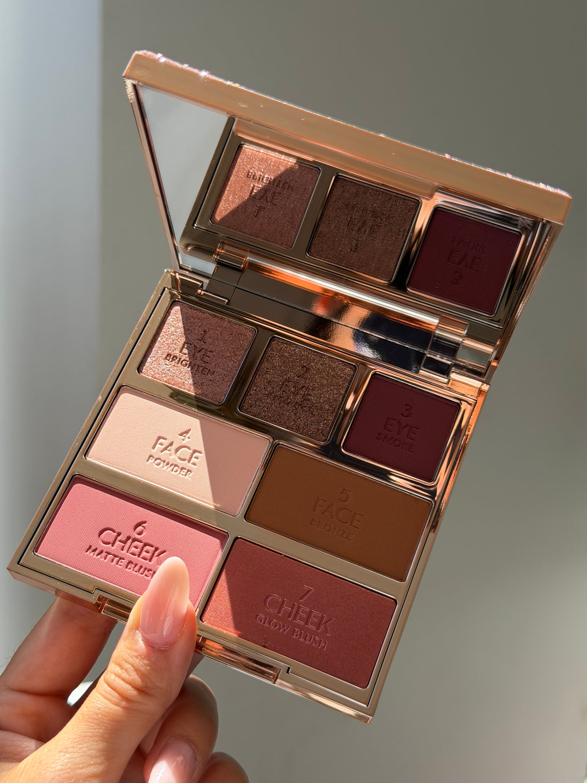 CHARLOTTE TILBURY Hollywood Instant Look In A Palette - Dreamy Bronzed Beauty