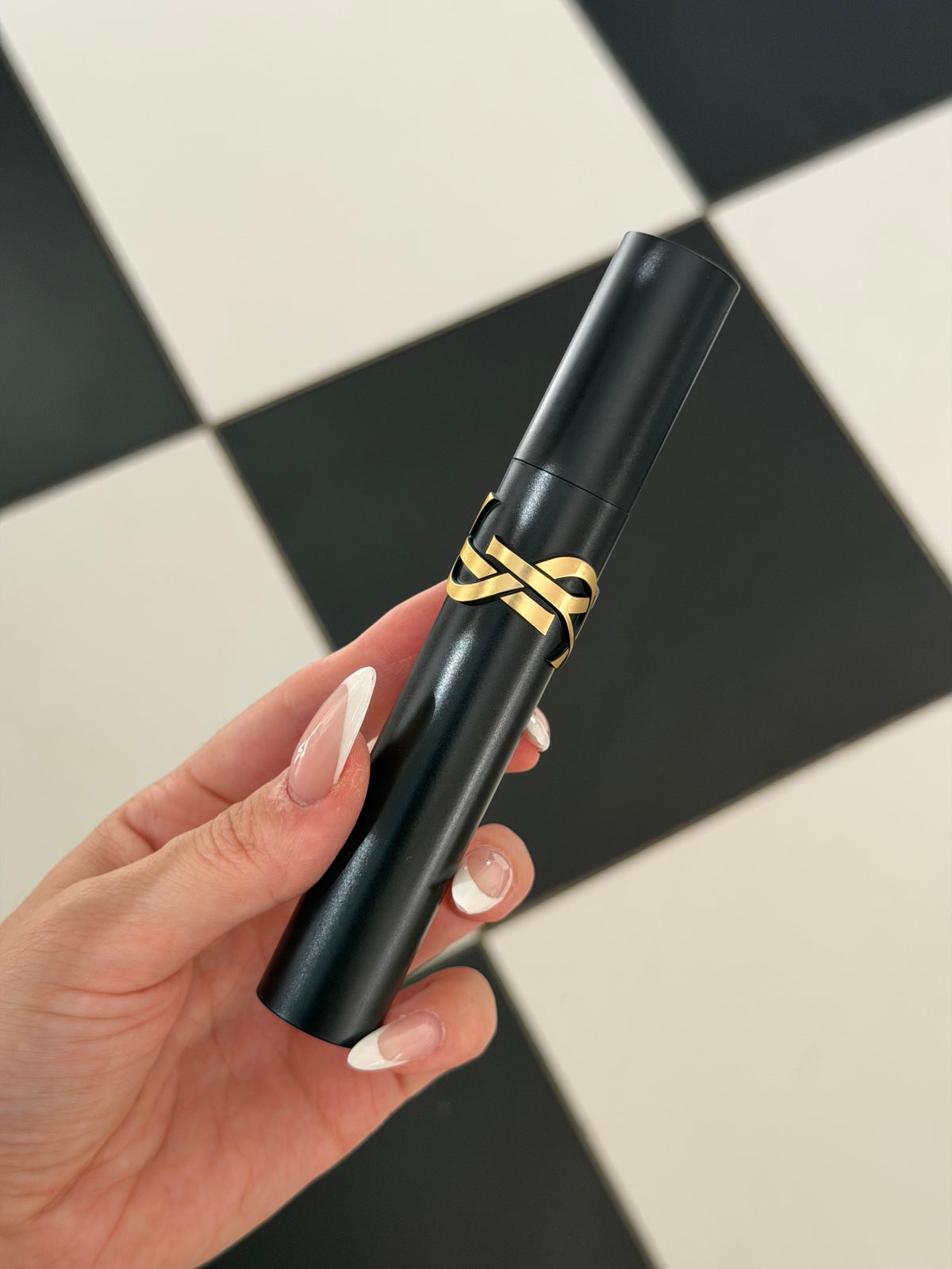 YSL
Lash Clash Extreme Volume Mascara - Black
