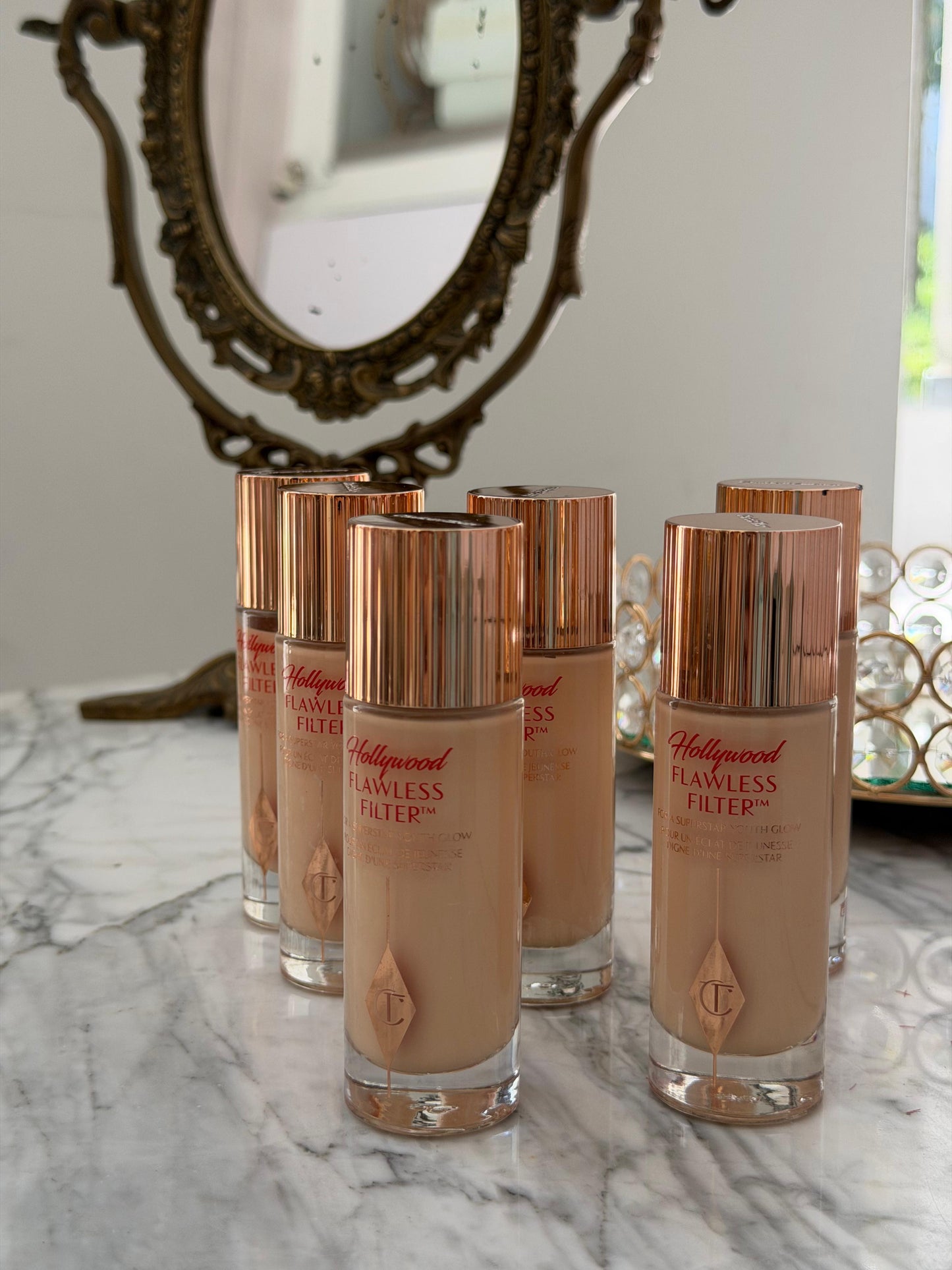 CHARLOTTE TILBURY Hollywood Flawless Filter For A Superstar Youth Glow Foundation Primer (4)