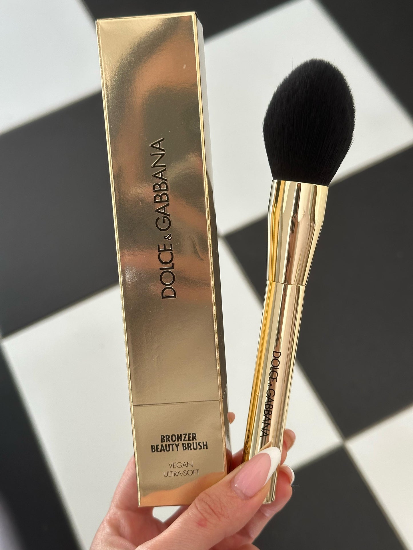 DOLCE&GABBANA Bronzer Beauty Brush
Vegan - Ultra-Soft