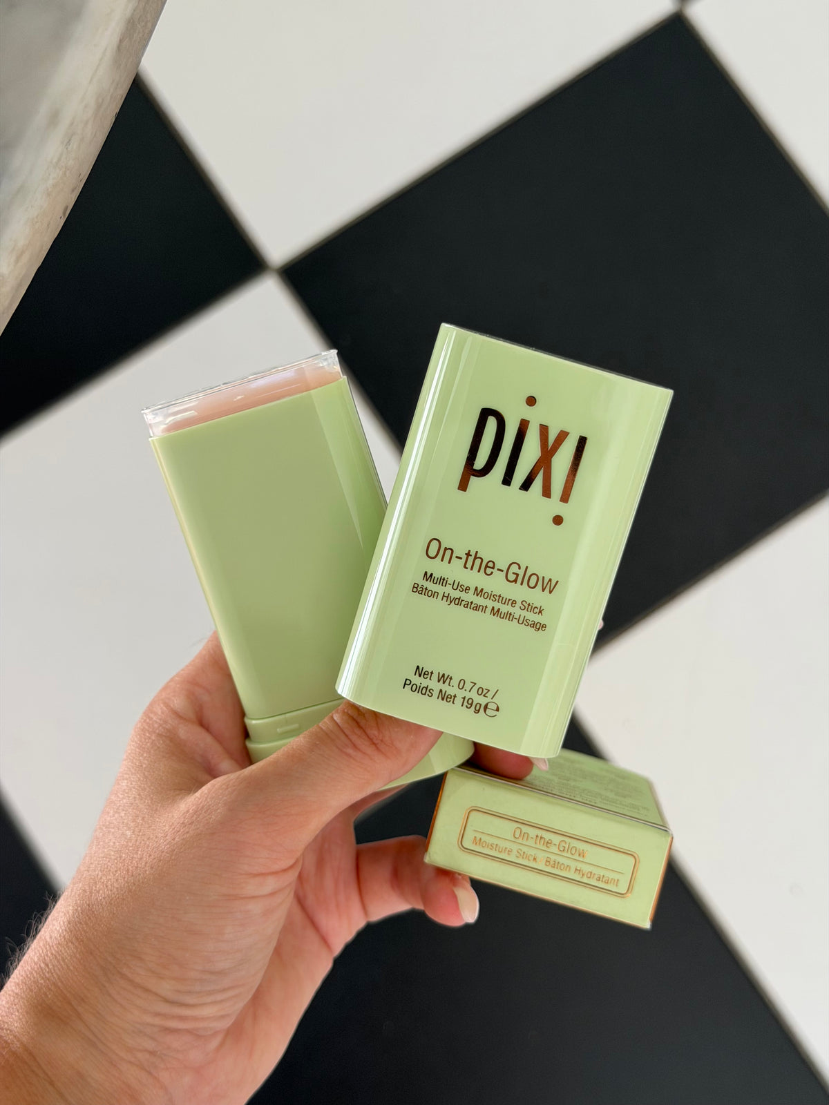 PIXI On-the-Glow
Multi-Use Moisture Stick