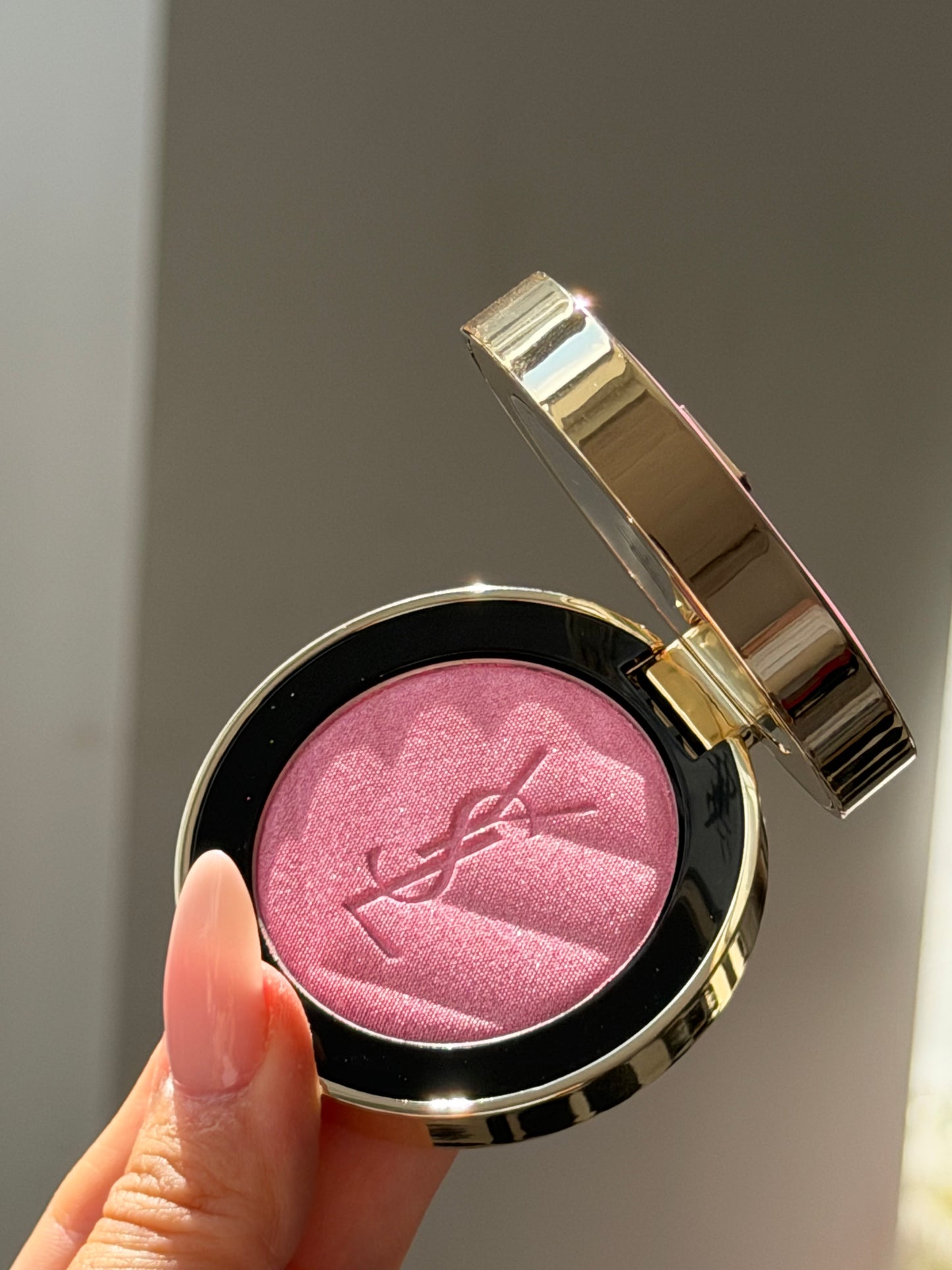 YSL Make Me Blush - Bold Blurring Blush (10)