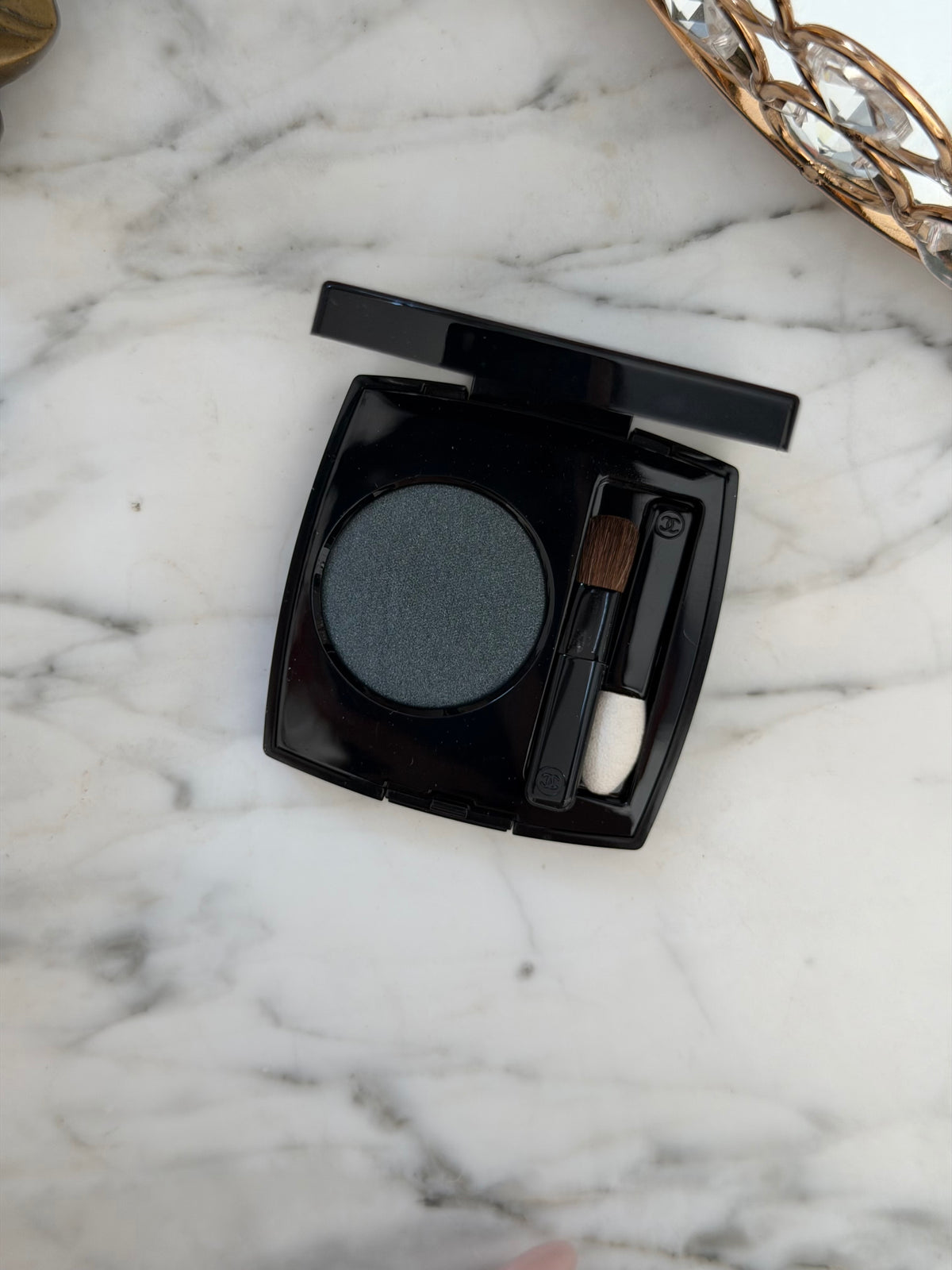 CHANEL
Ombre Première Longwear Powder Eyeshadow (44)
