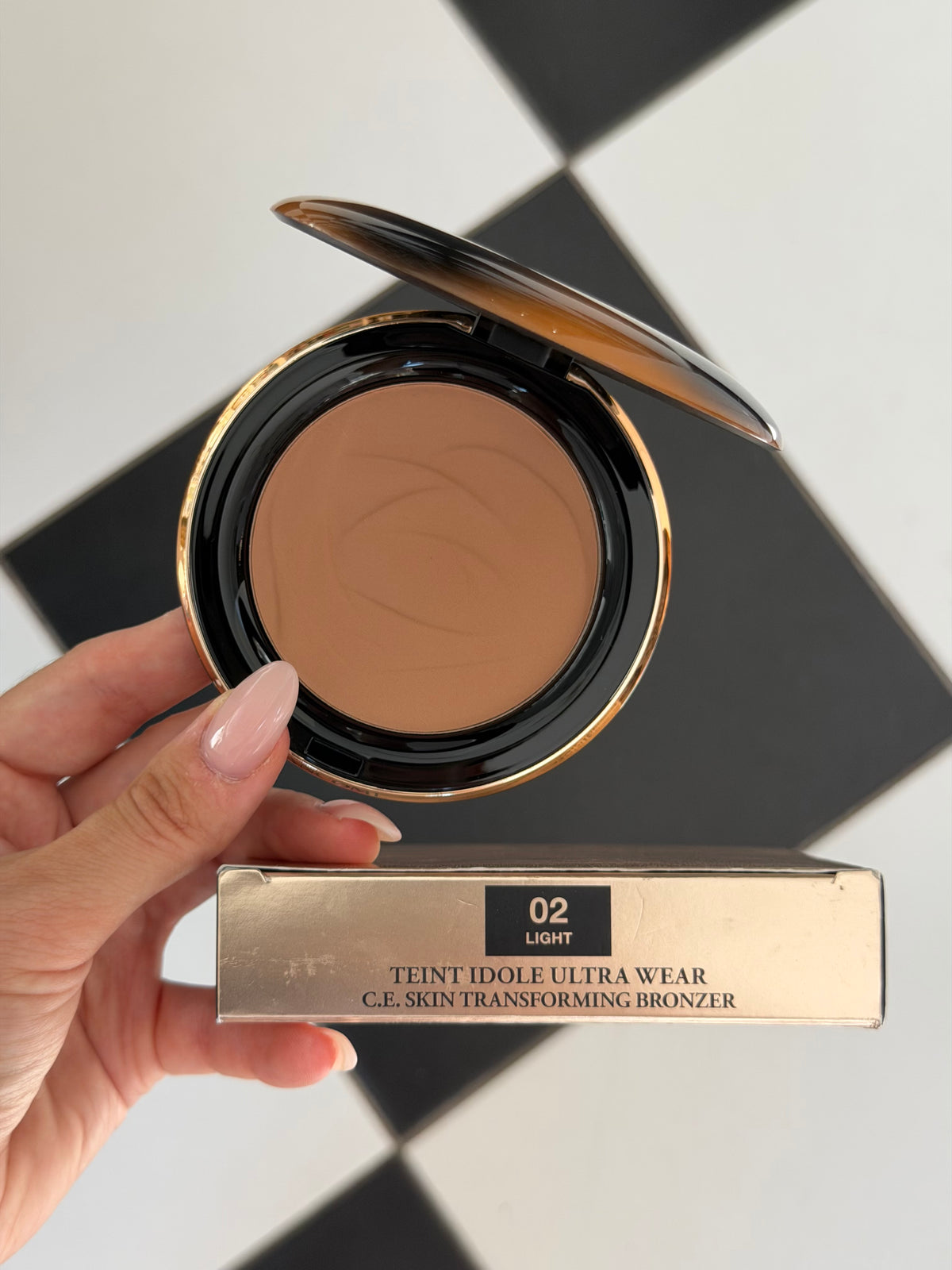 LANCOME Teint Idole Ultra Wear C.E Skin Transforming Bronzer (02)