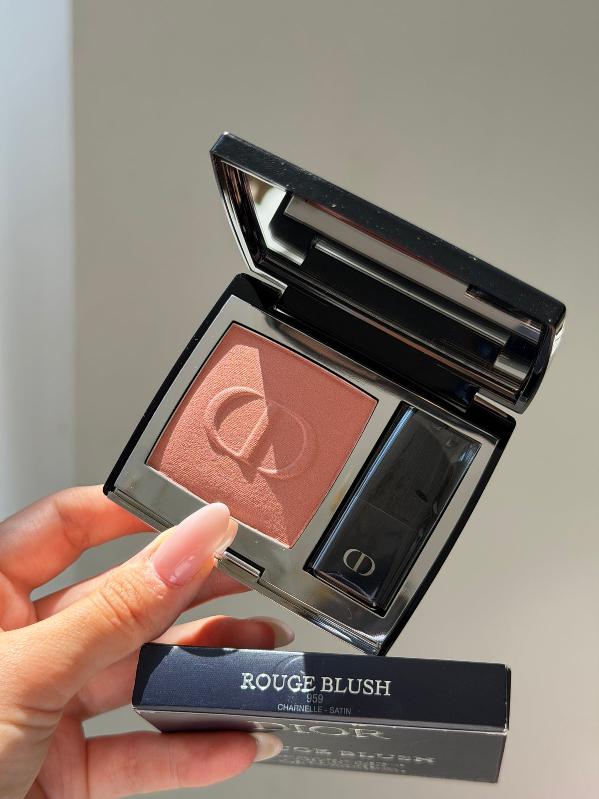 DIOR Rouge Blush Satin
Couture Colour Makeup - Long Wear (959)