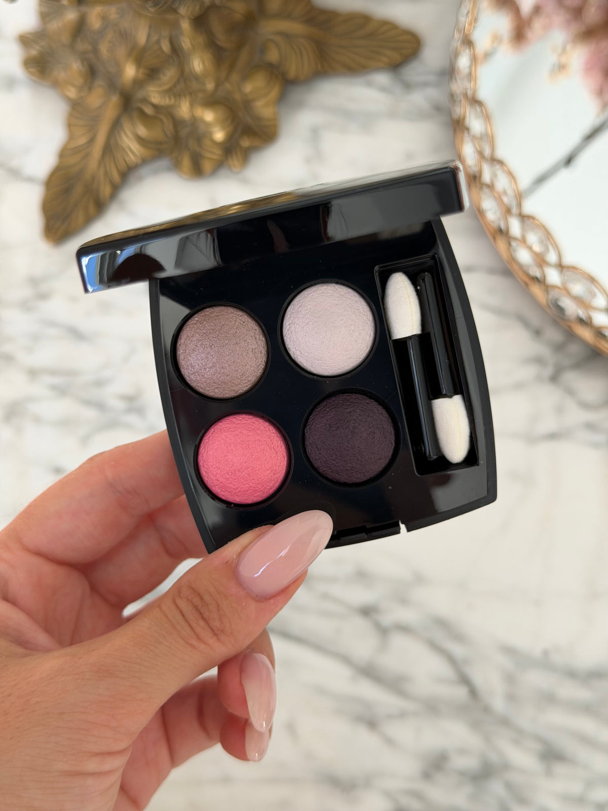 CHANEL Les 4 Ombres
Multi-Effect Quadra Eyeshadow (228)