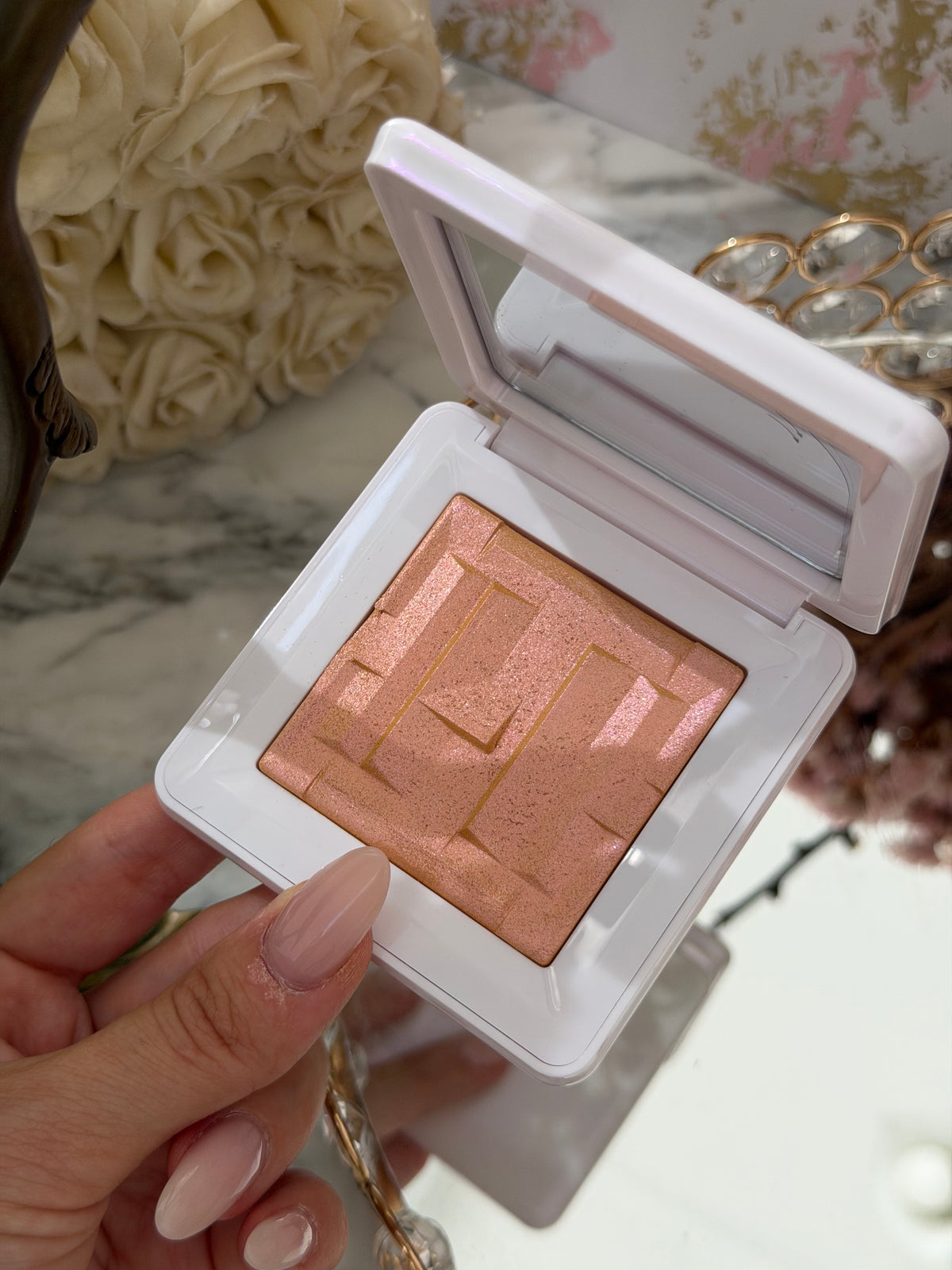 HAUS LABS By Lady Gaga
Bio-Radiant™ Gel-Powder Highlighter - Bronzed Gold