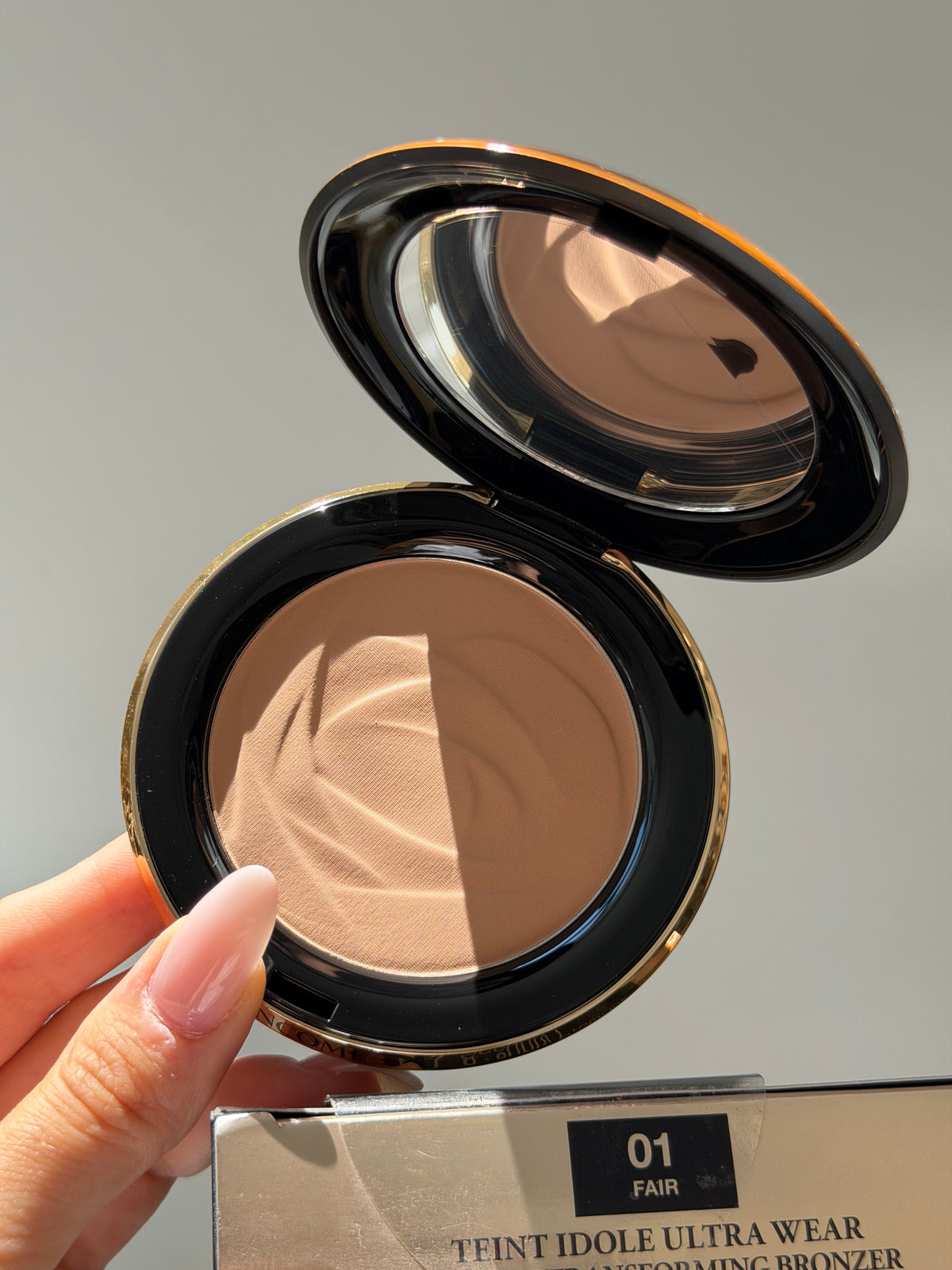 LANCOME Teint Idole Ultra Wear C.E Skin Transforming Bronzer (01)