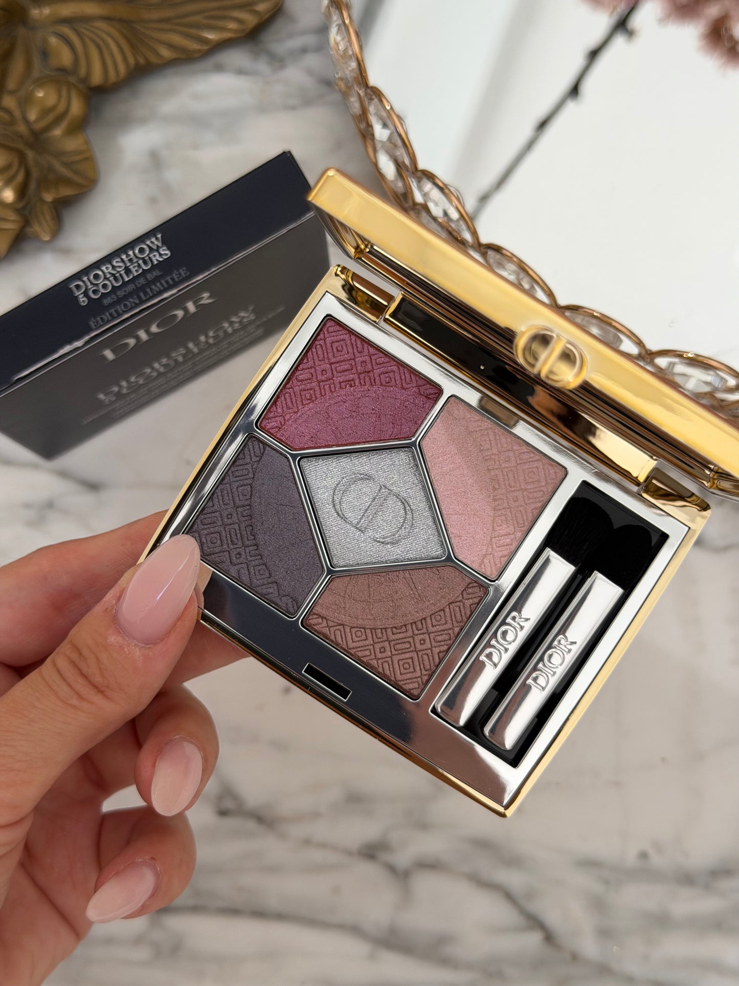 DIOR Diorshow 5 Couleurs - Limited Edition (863)
High-Color Eyeshadow Wardrobe - Longwear Creamy Powder Palette