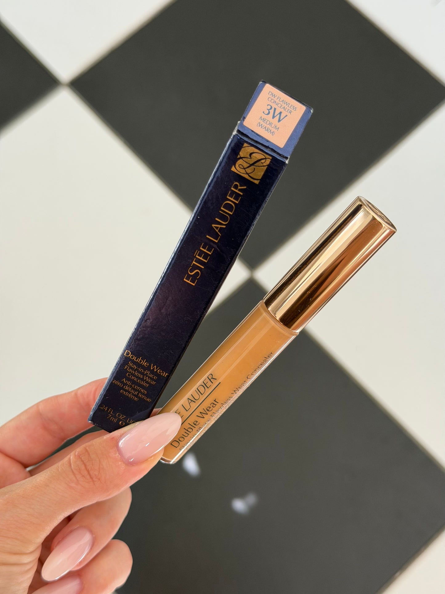 ESTÉE LAUDER Double Wear
Stay-in-Place Flawless Concealer (3W)