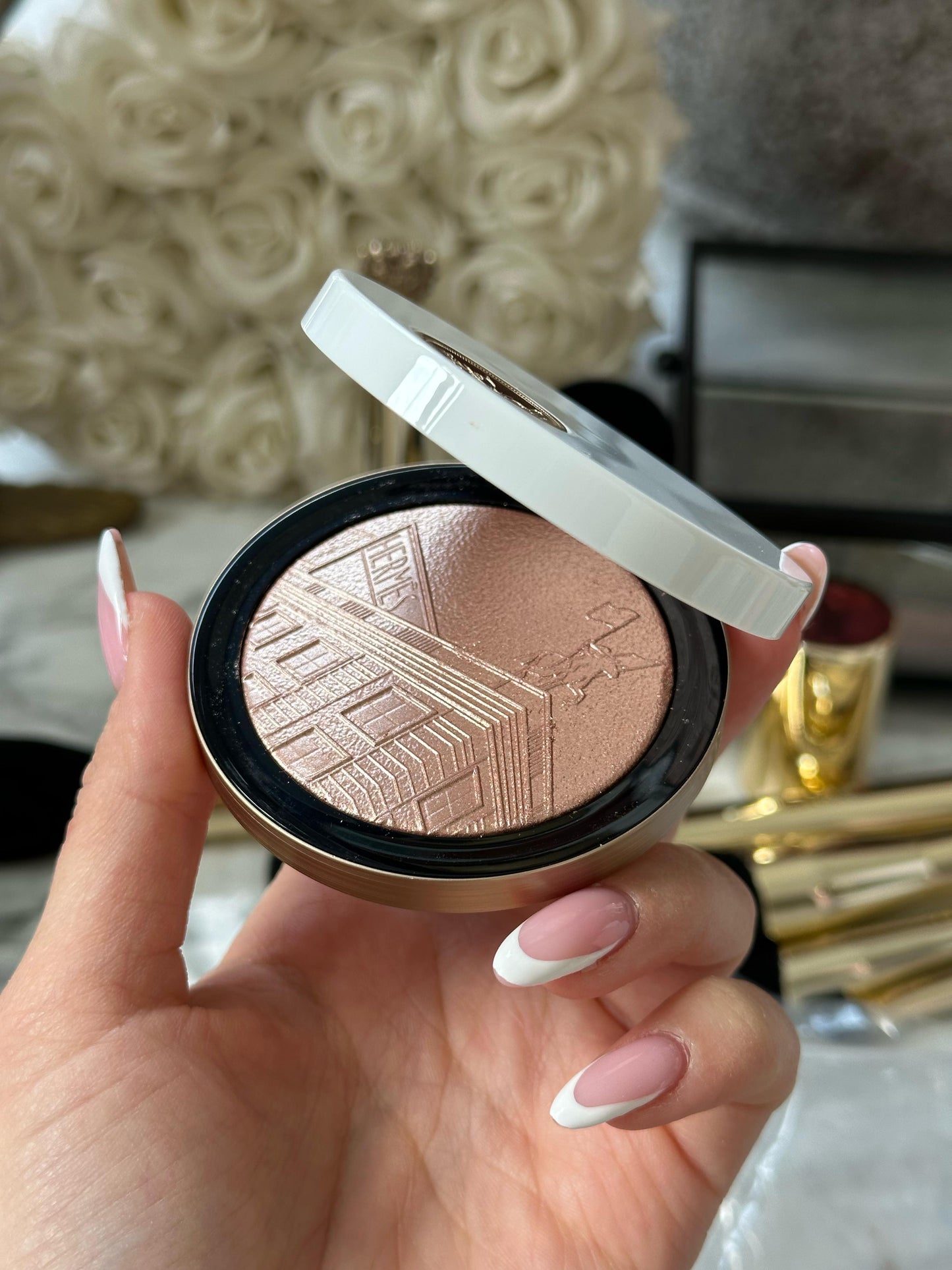 HERMÈS Limited Edition Powders
- 24 Faubourg Face and Eye Illuminating Powder