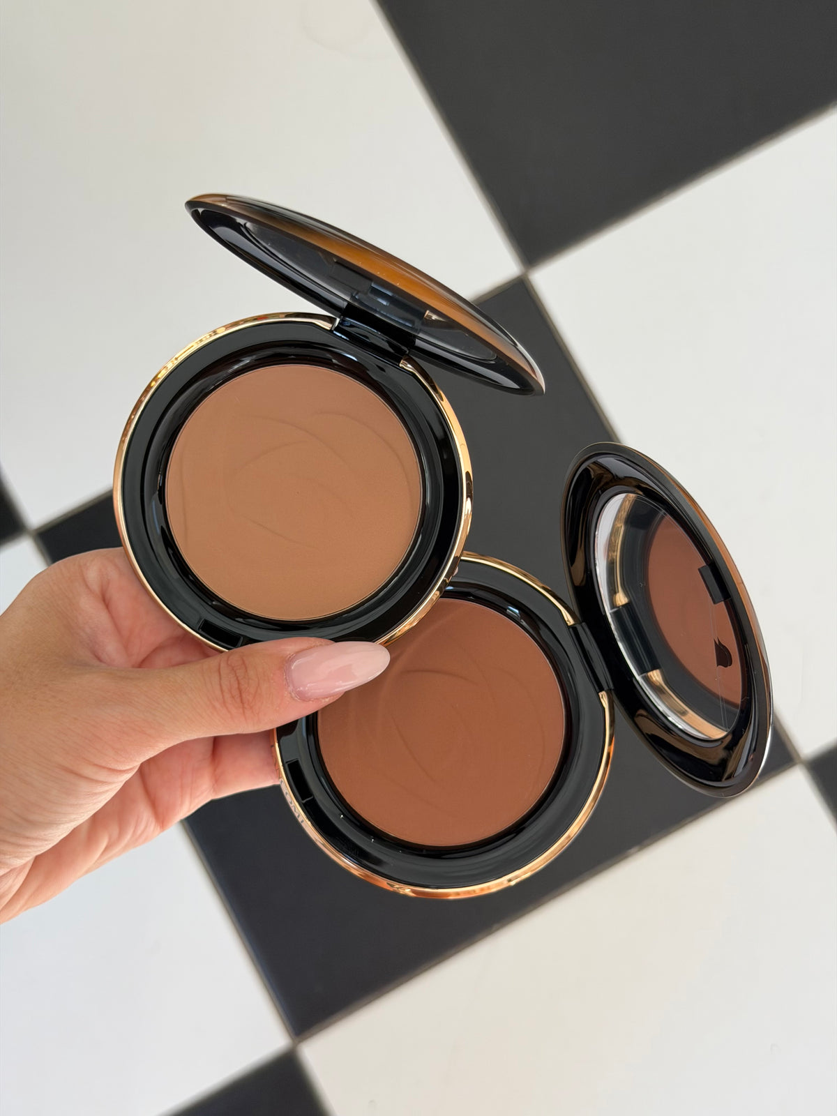 LANCOME Teint Idole Ultra Wear C.E Skin Transforming Bronzer (06)
