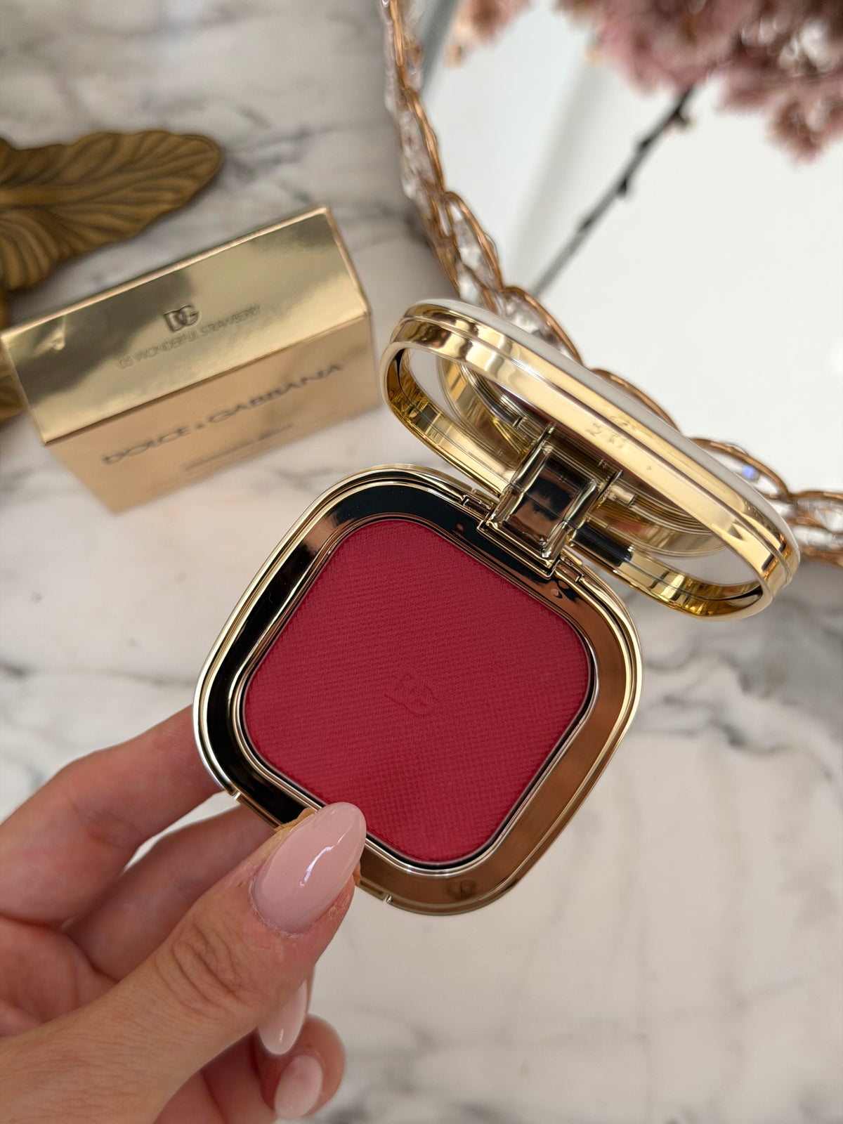 DOLCE & GABBANA
Cheek&Eyes Match - Lasting Blush & Eyshadow Powder (05)