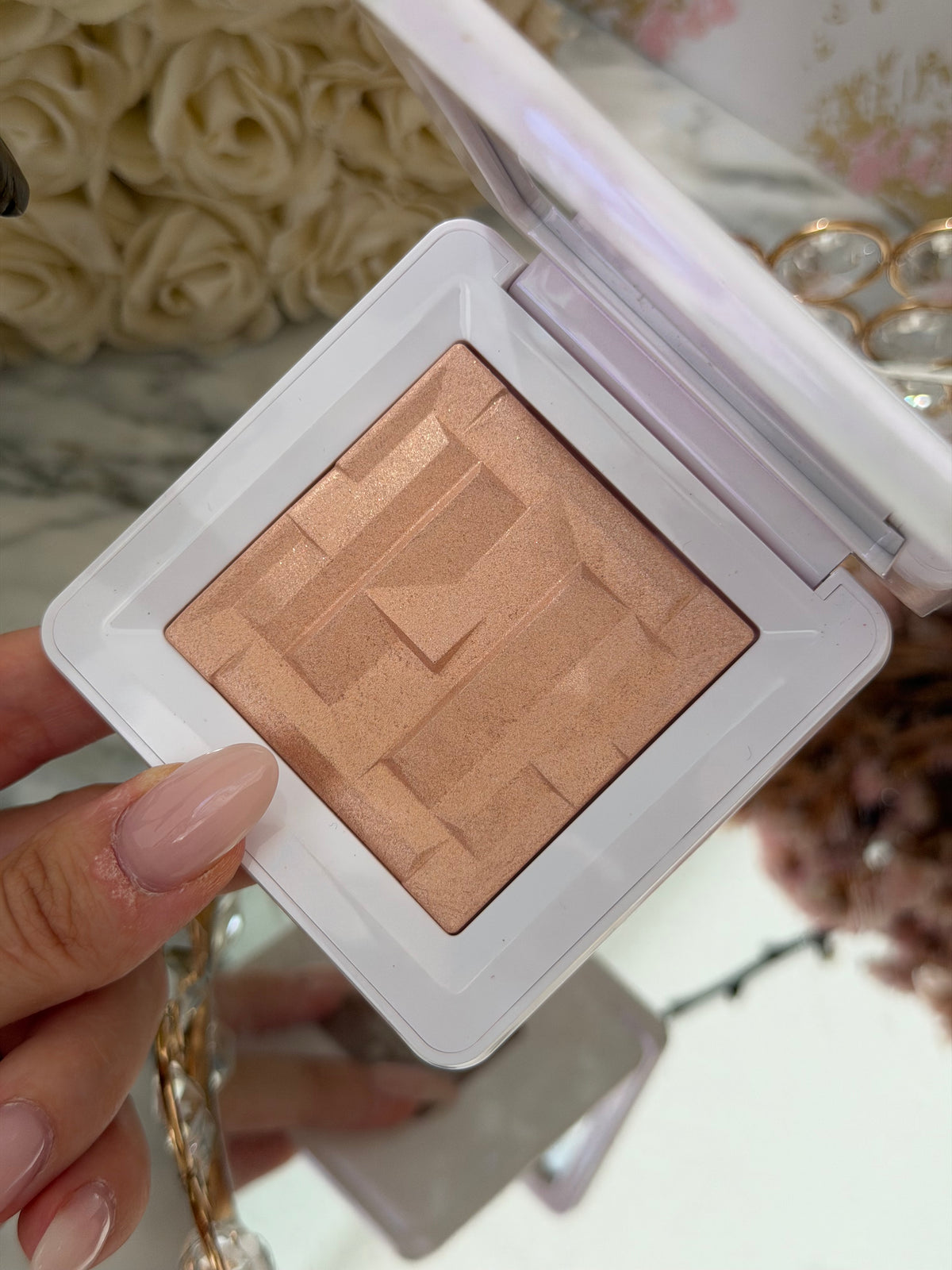 HAUS LABS By Lady Gaga
Bio-Radiant™ Gel-Powder Highlighter - Peach Quartz