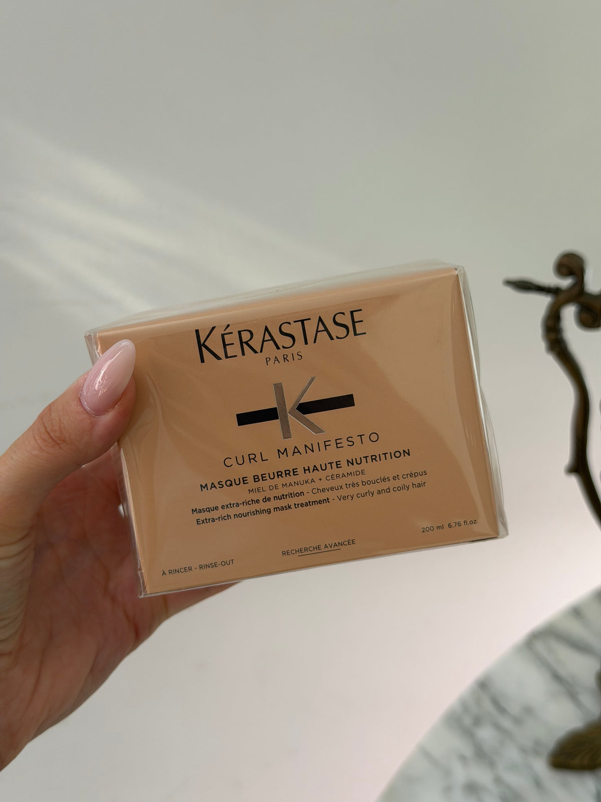 KÉRASTASE Curl Manifesto
Masque Beurre Haute Nutrition
Extra-rich Nourishing Mask Treatment