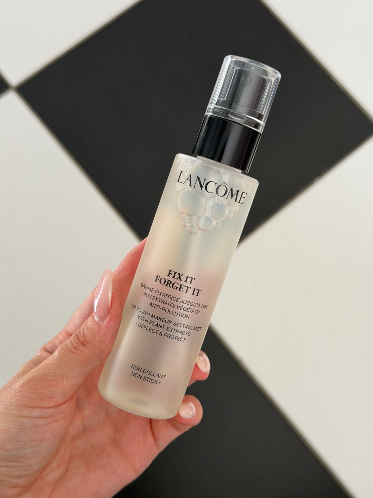 LANCÔME Fix It Forget It Makeup Setting Spray
Hydrating & 24H Makeup Extending