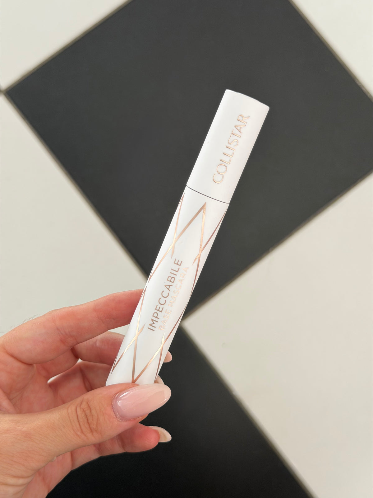 COLLISTAR Impeccabile Base Mascara Milk-Mint Lash Primer
Volume & Definition Boosts
