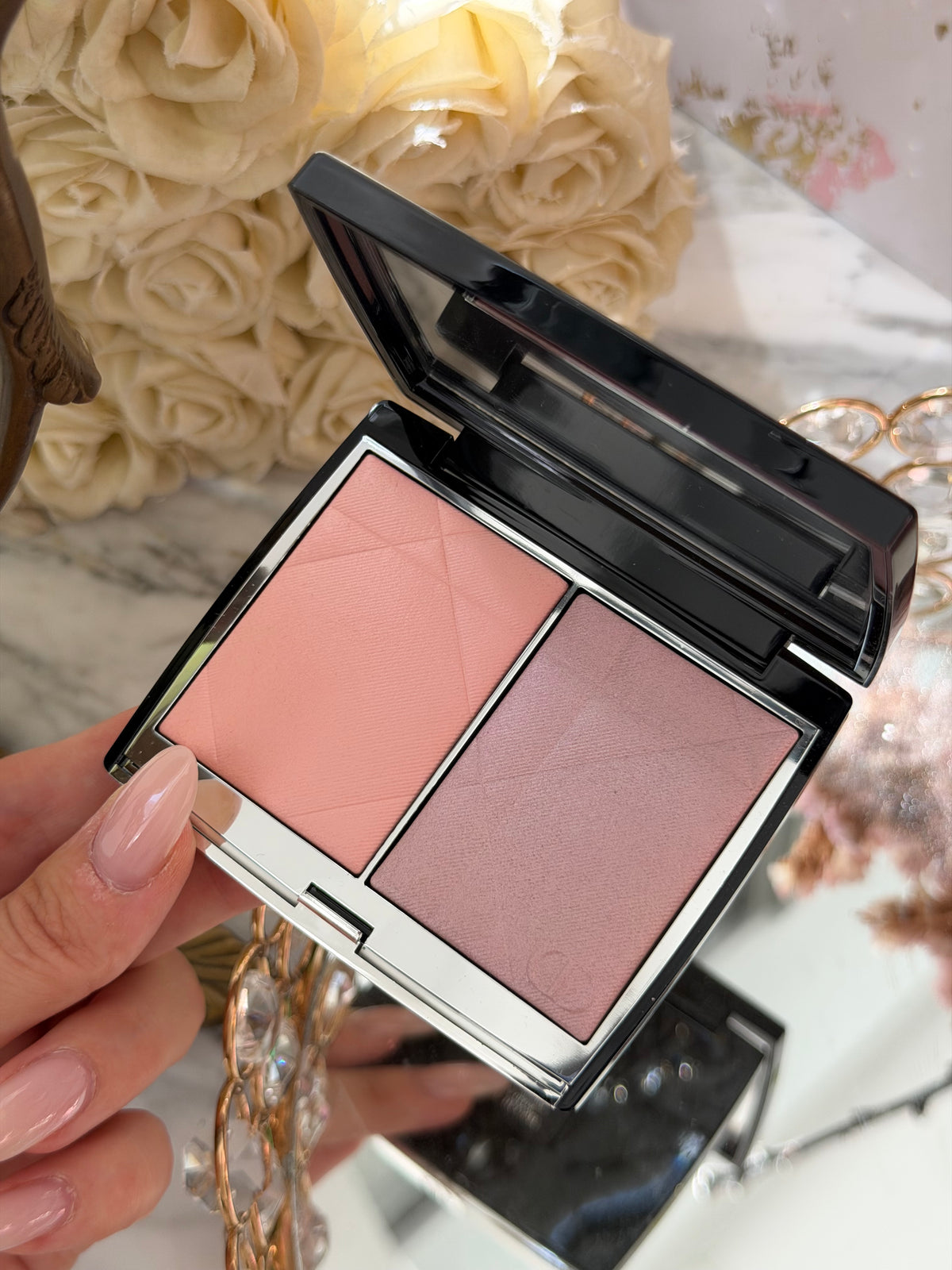 DIOR Rouge Blush Colour & Glow (287)
Multi-Use Face Palette – Color and Highlighter Duo