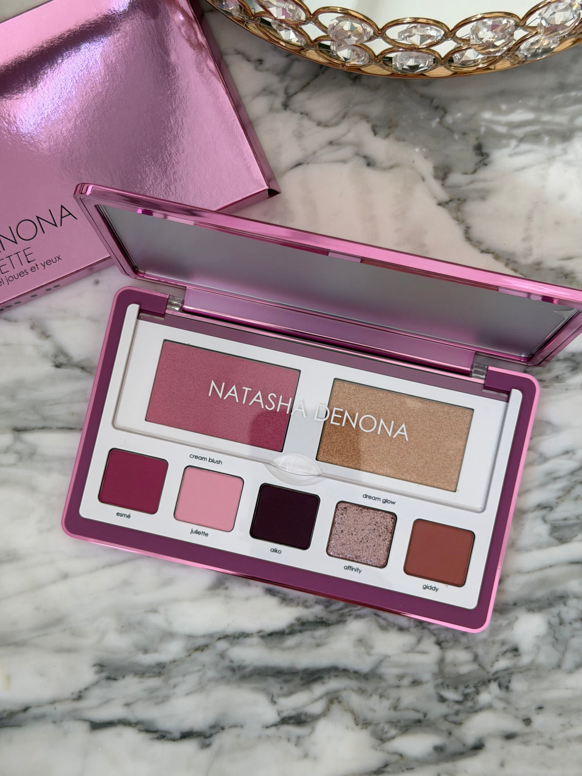 NATASHA DENONA Love Face Palette
Eye & Cheek Essential