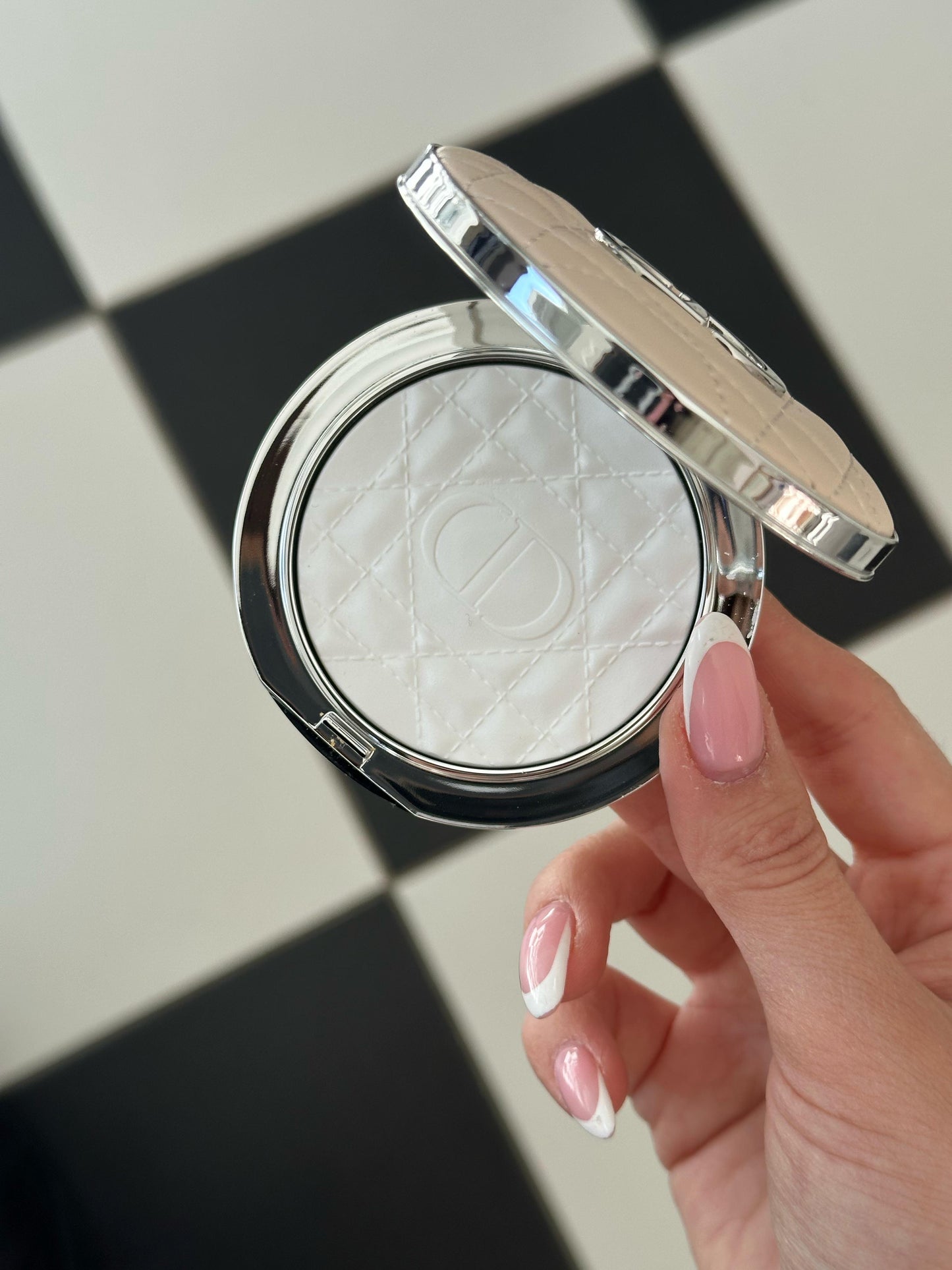 DIOR Forever Nude Radiant Filter - Compact Powder Luminescent 00