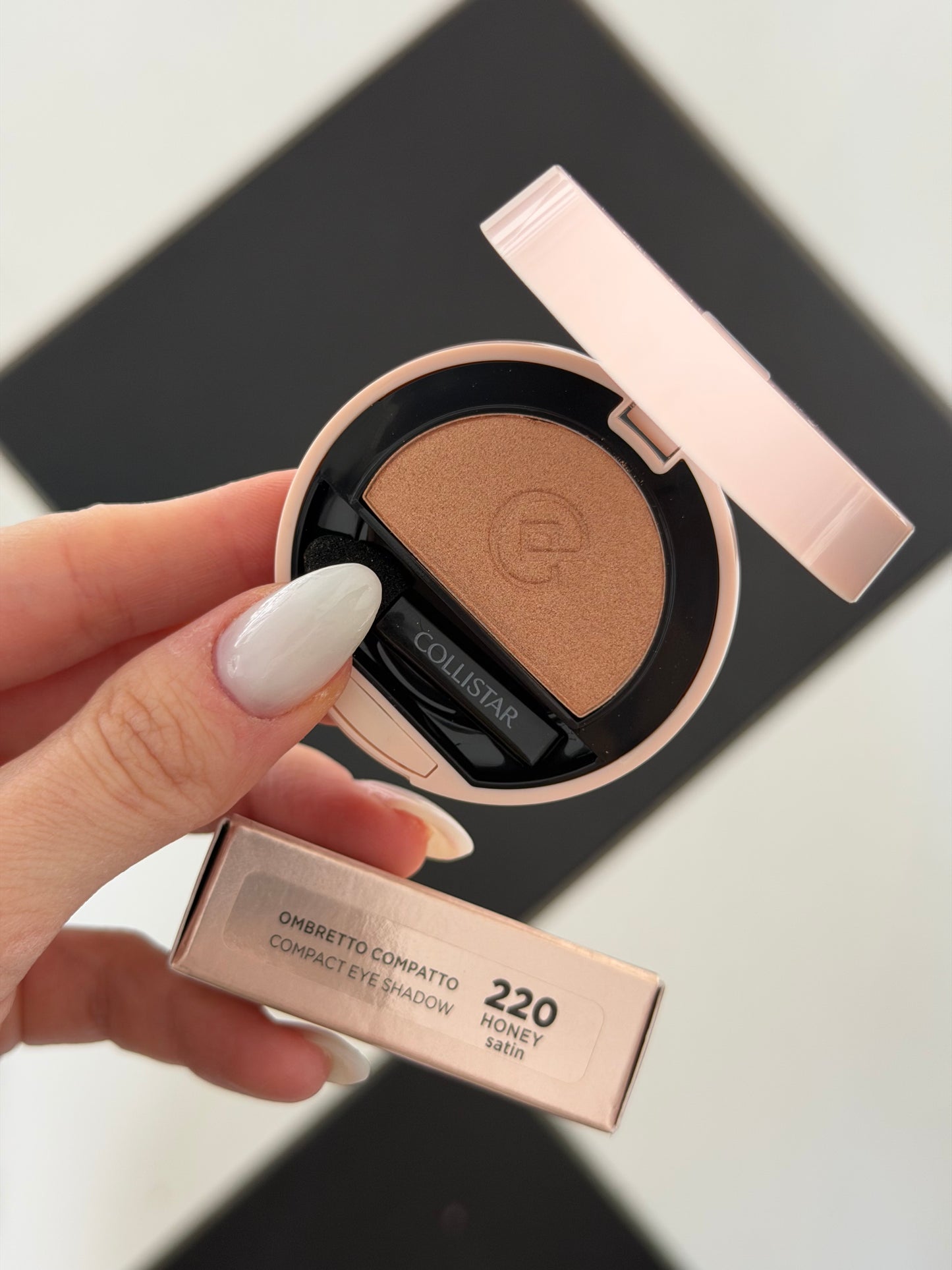 COLLISTAR
Impeccabile Compact Eye Shadow (220)