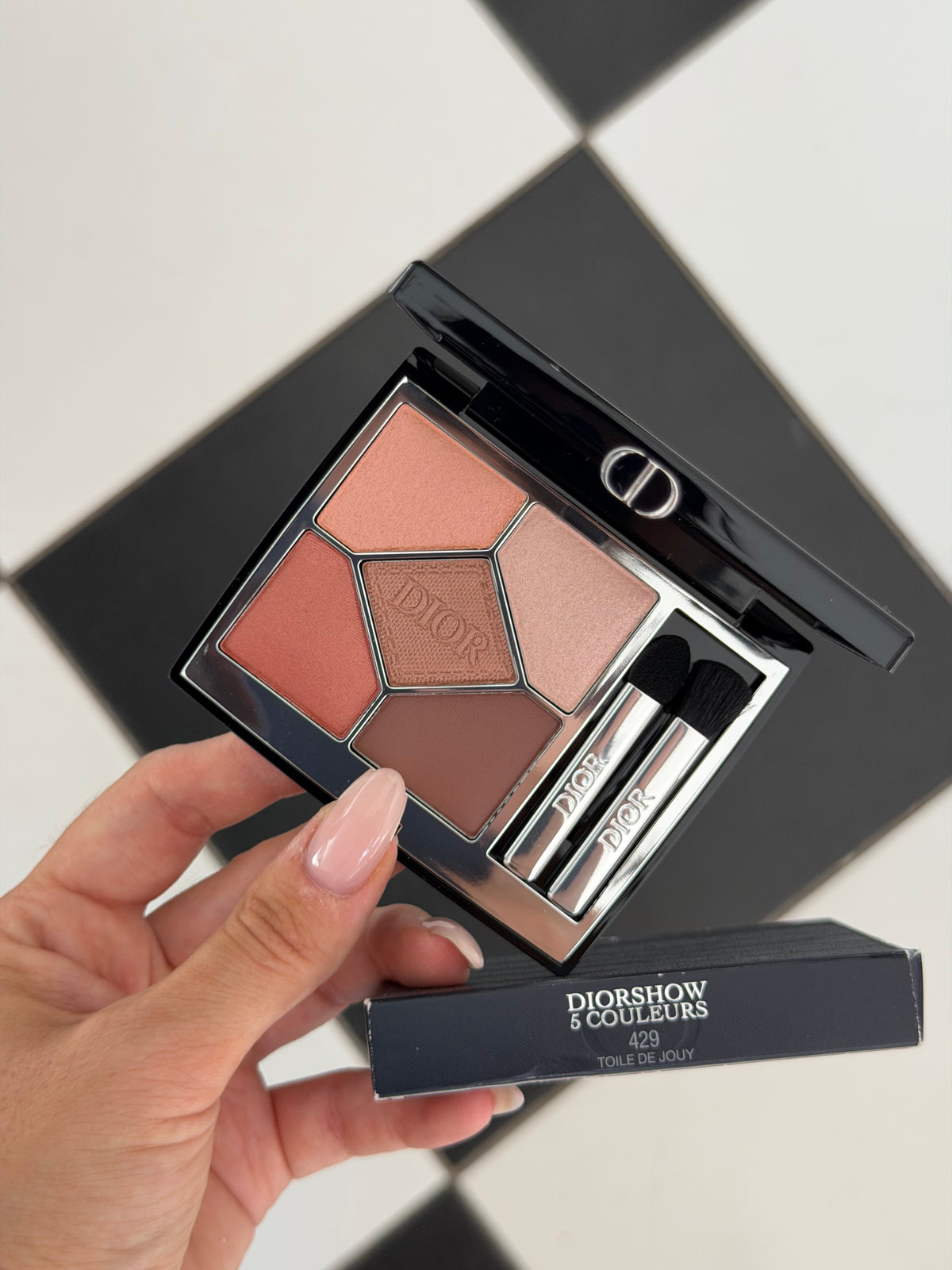 DIOR Diorshow 5 Couleurs
Eye Palette - 5 Eyeshadows - High Color and Long Wear (429)