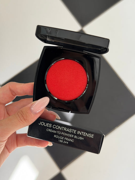 CHANEL Joues Contraste Intense
Cream-to-Powder Blush (Rouge Franc)