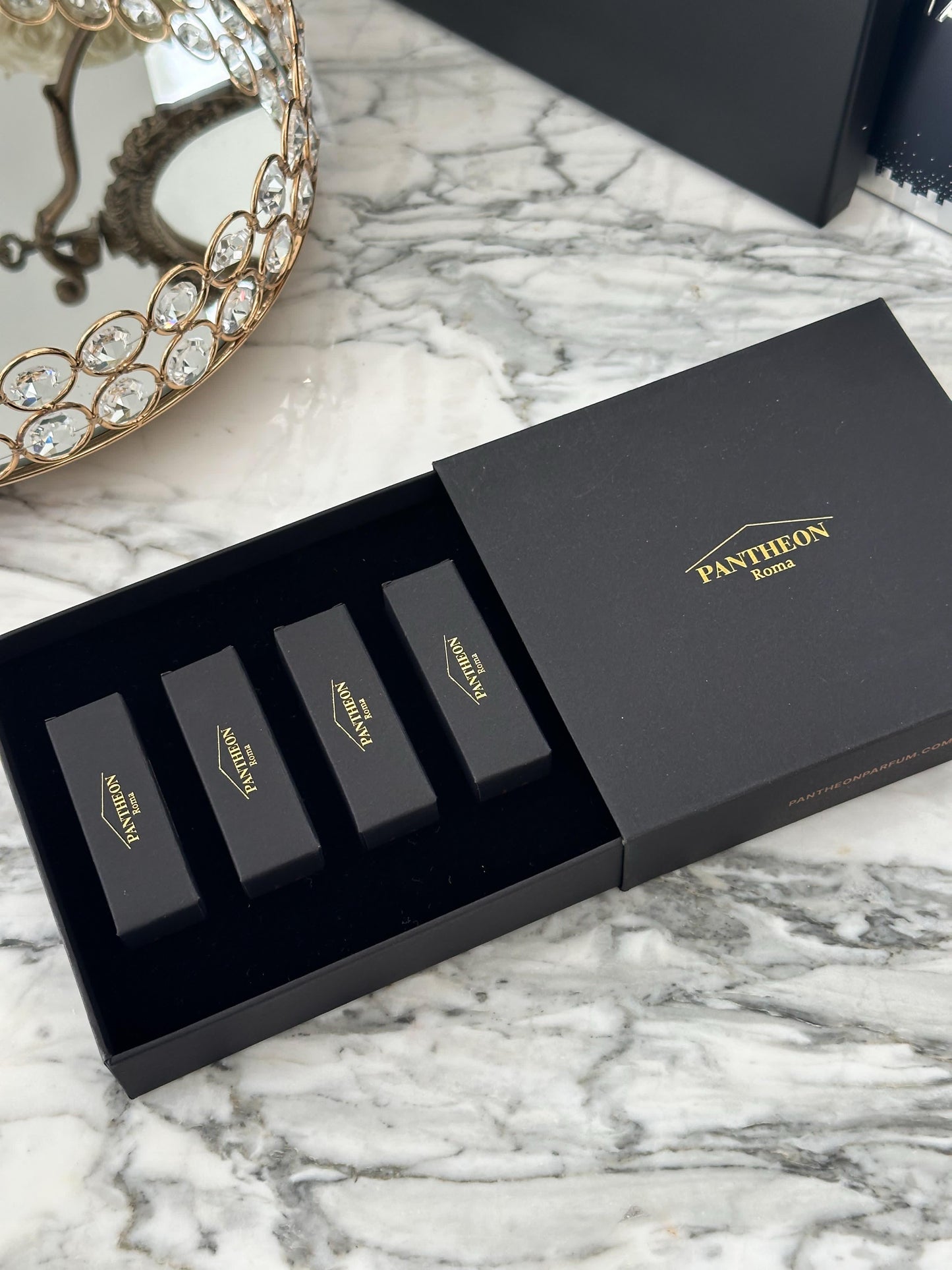 PANTHEON ROMA Discovery Kit Travel Size