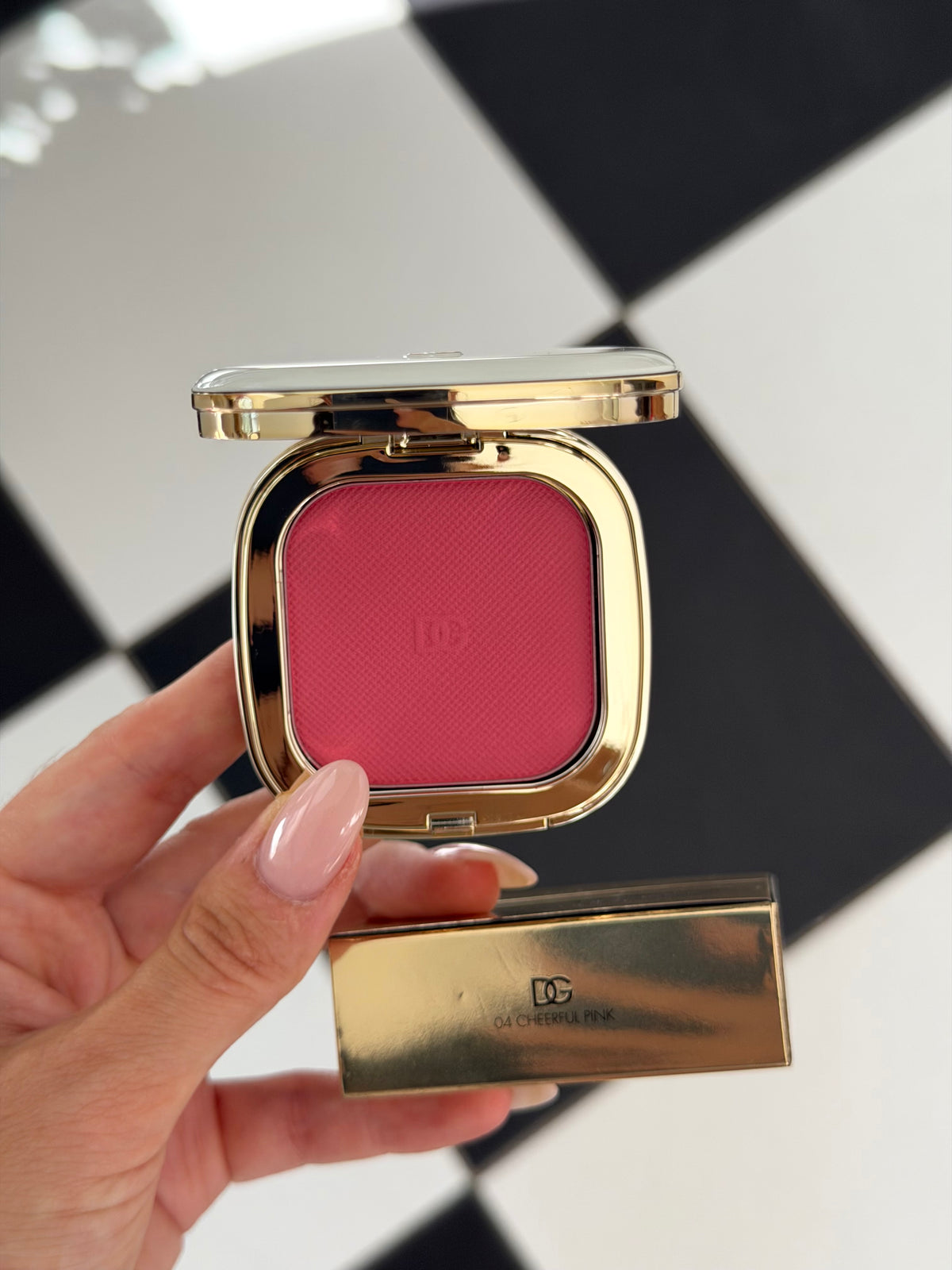 DOLCE&GABBANA
Cheek&Eyes Match - Lasting Blush & Eyshadow Powder (04)