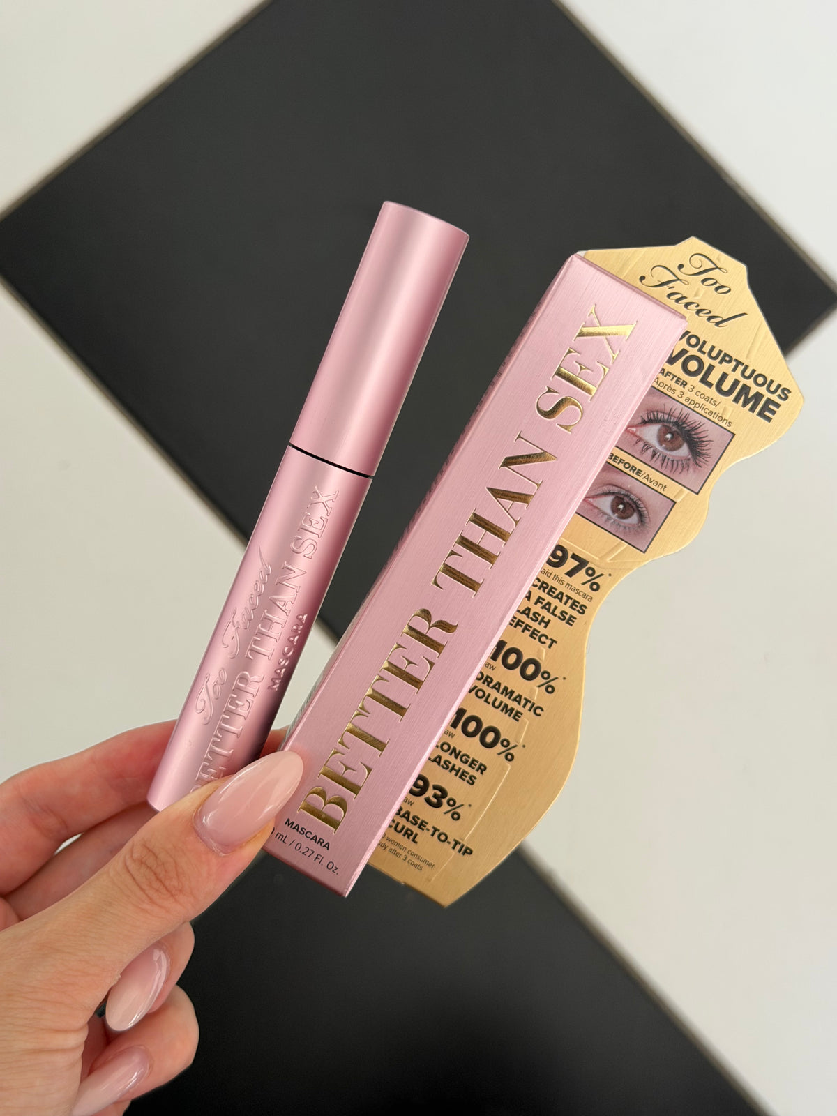 TOO FACED Better Than Sex Volumizing Mascara - Black
Dramatic Volume & Longer Lashes