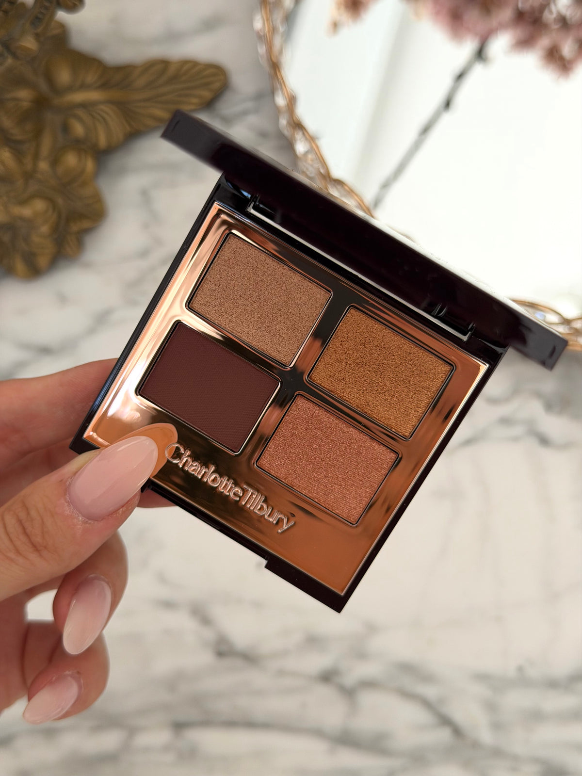 CHARLOTTE TILBURY Luxury EyeShadow Palette - Queen Of Glow