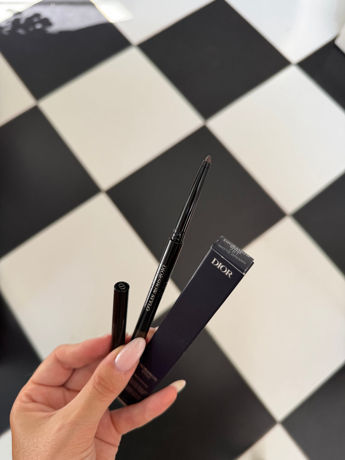 DIOR Diorshow Stylo (781)
24H-Wear Waterproof Eyeliner - Intense Color, Creamy Texture