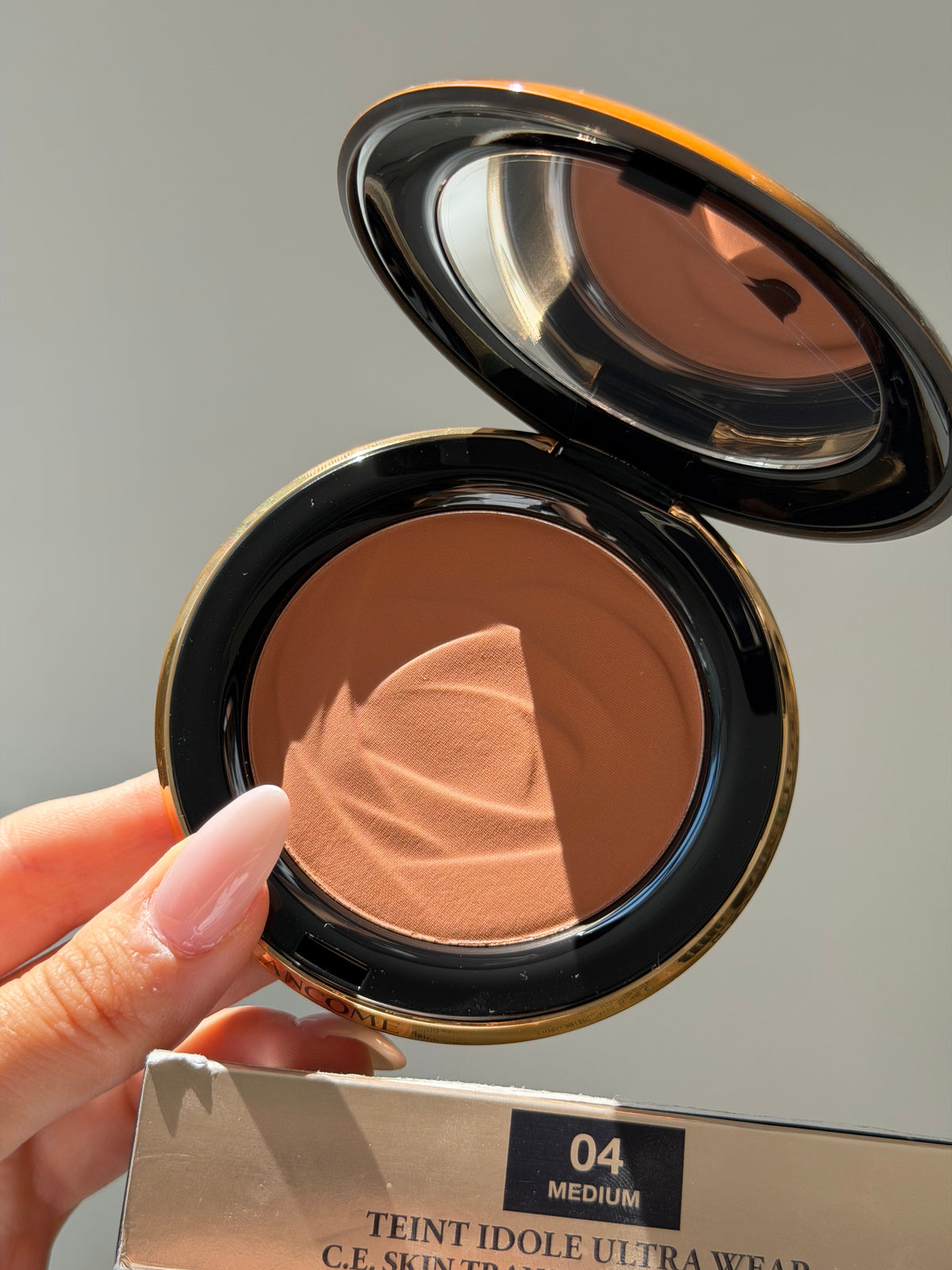 LANCOME Teint Idole Ultra Wear C.E Skin Transforming Bronzer (04)