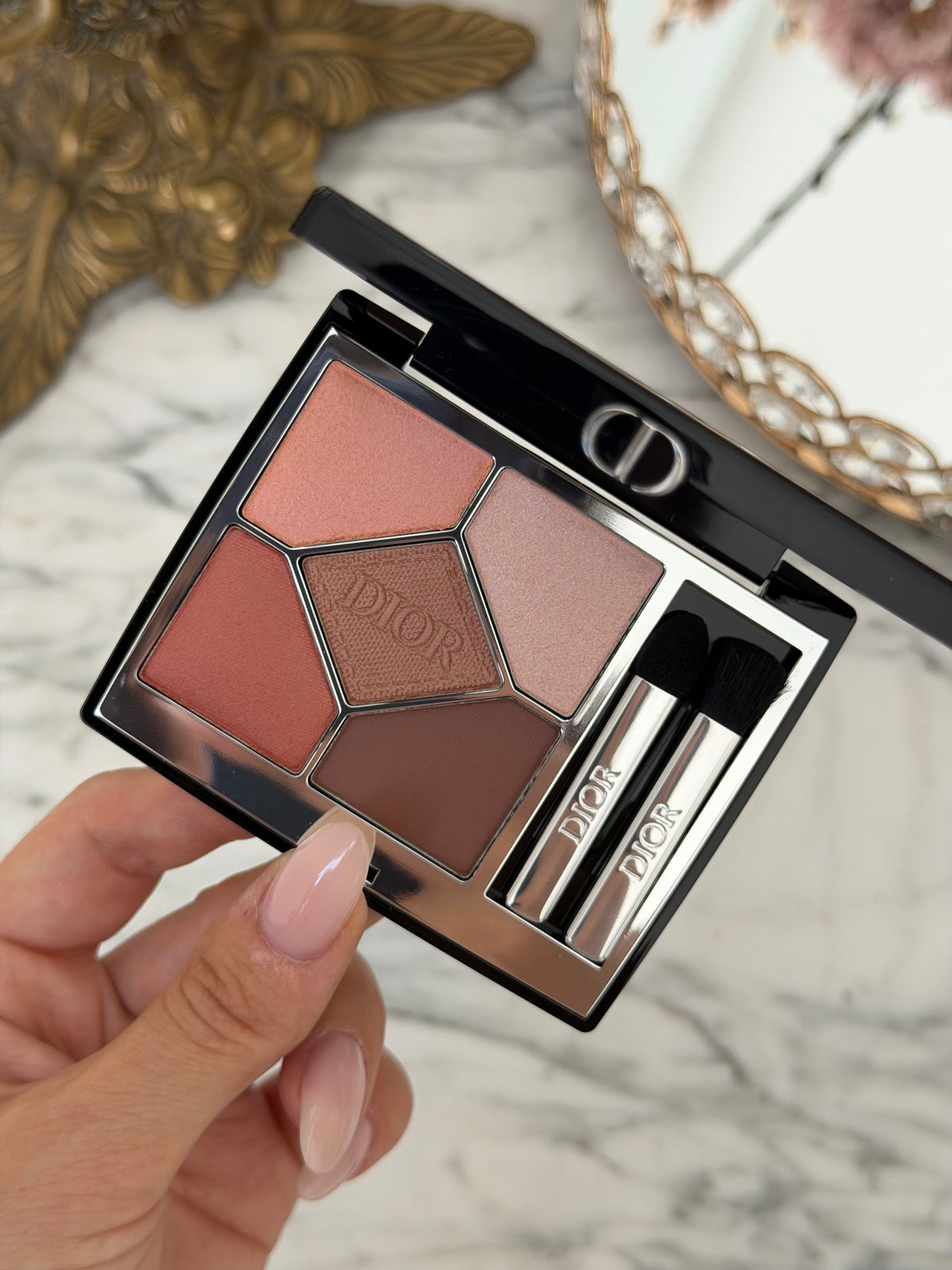 DIOR Diorshow 5 Couleurs
Eye Palette - 5 Eyeshadows - High Color and Long Wear (429)