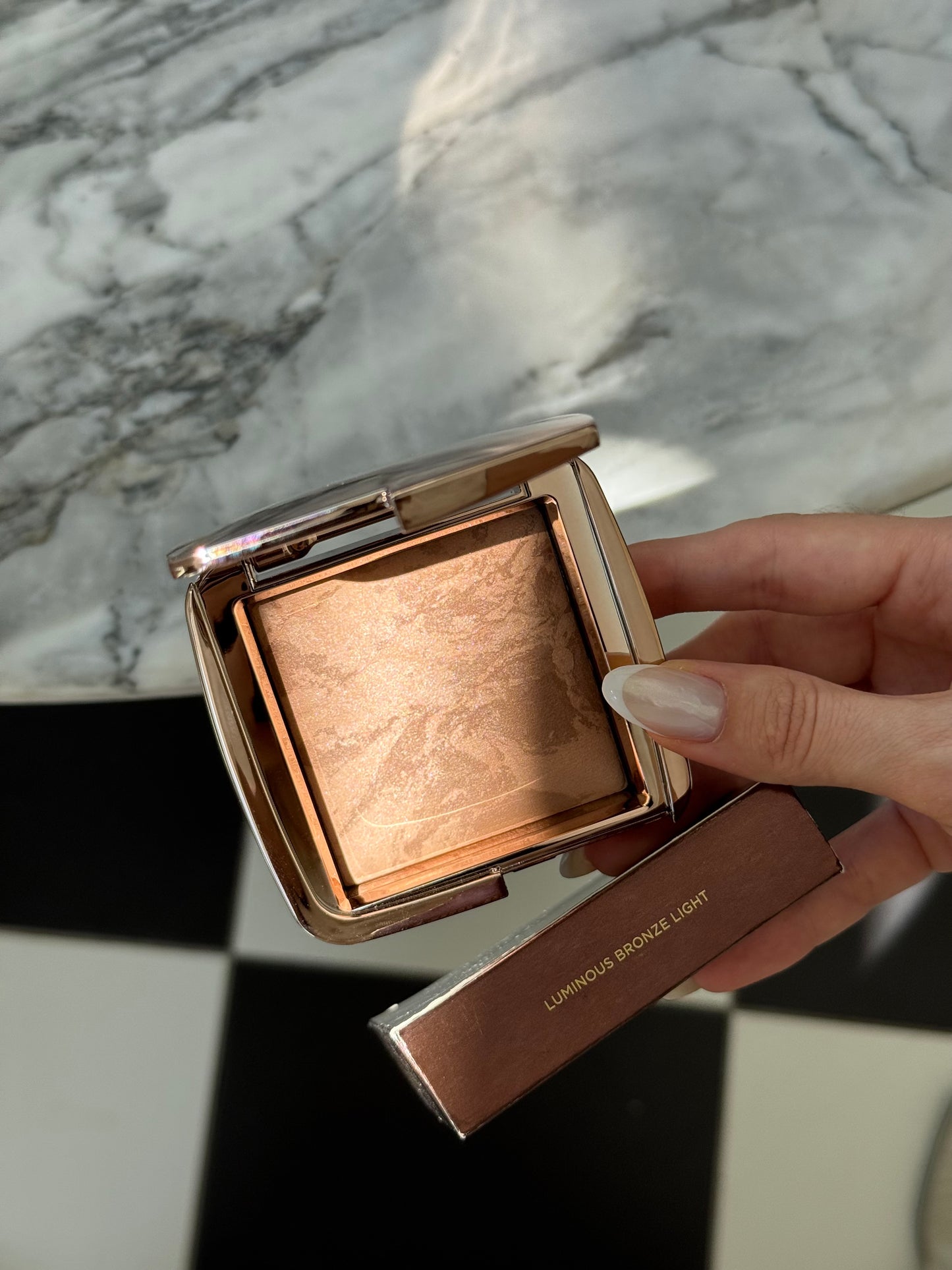 HOURGLASS Ambient™ Lighting Bronzer - Luminous
