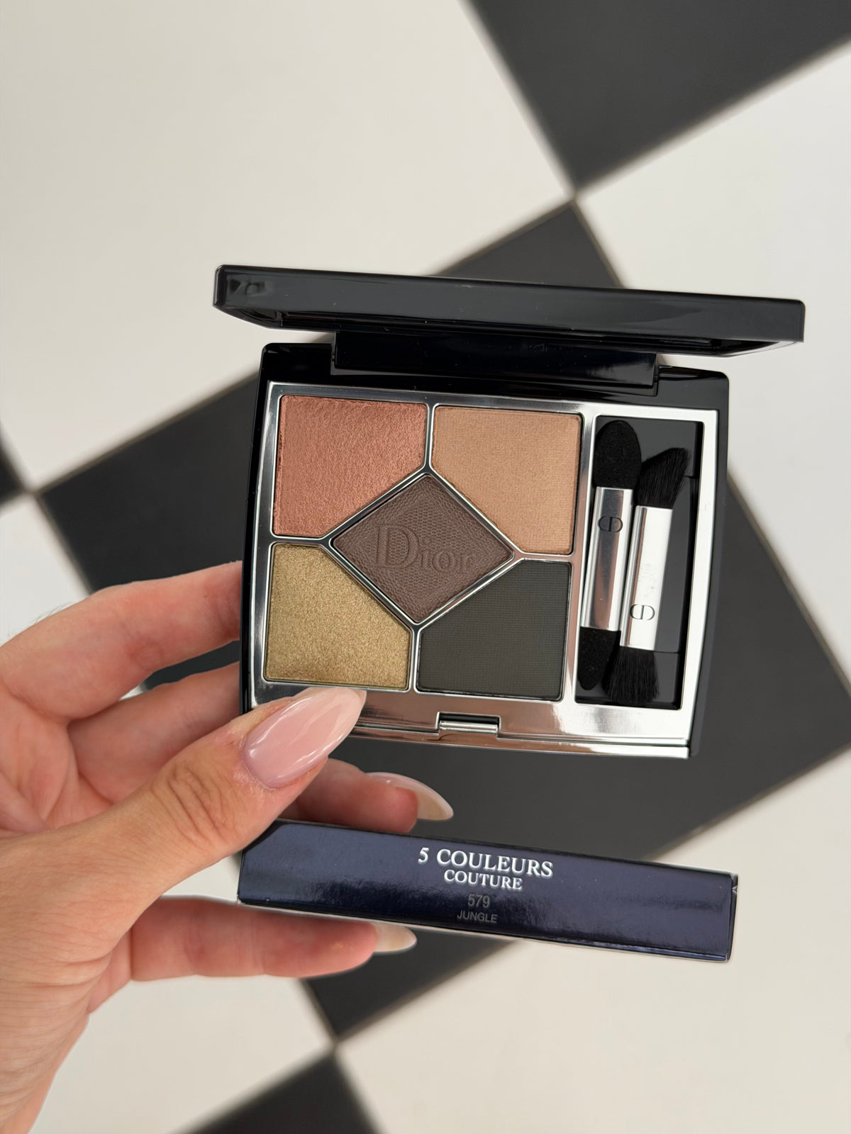 DIOR Diorshow 5 Couleurs
Eye Palette - 5 Eyeshadows - High Color and Long Wear (579)